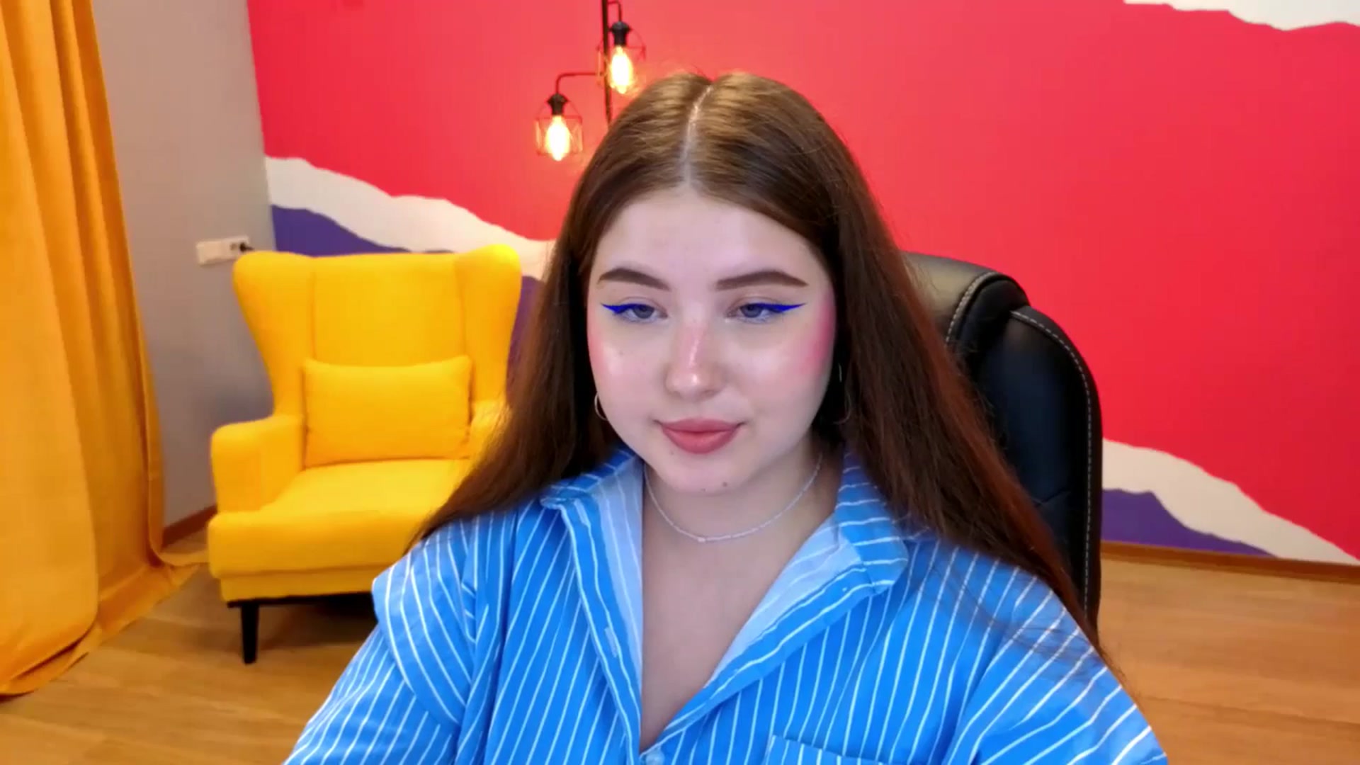 Gallery image thumbnail from AdmireMyEyes's myfreecams stream on, 06/26/2025, 07:46 image 13 of 20
