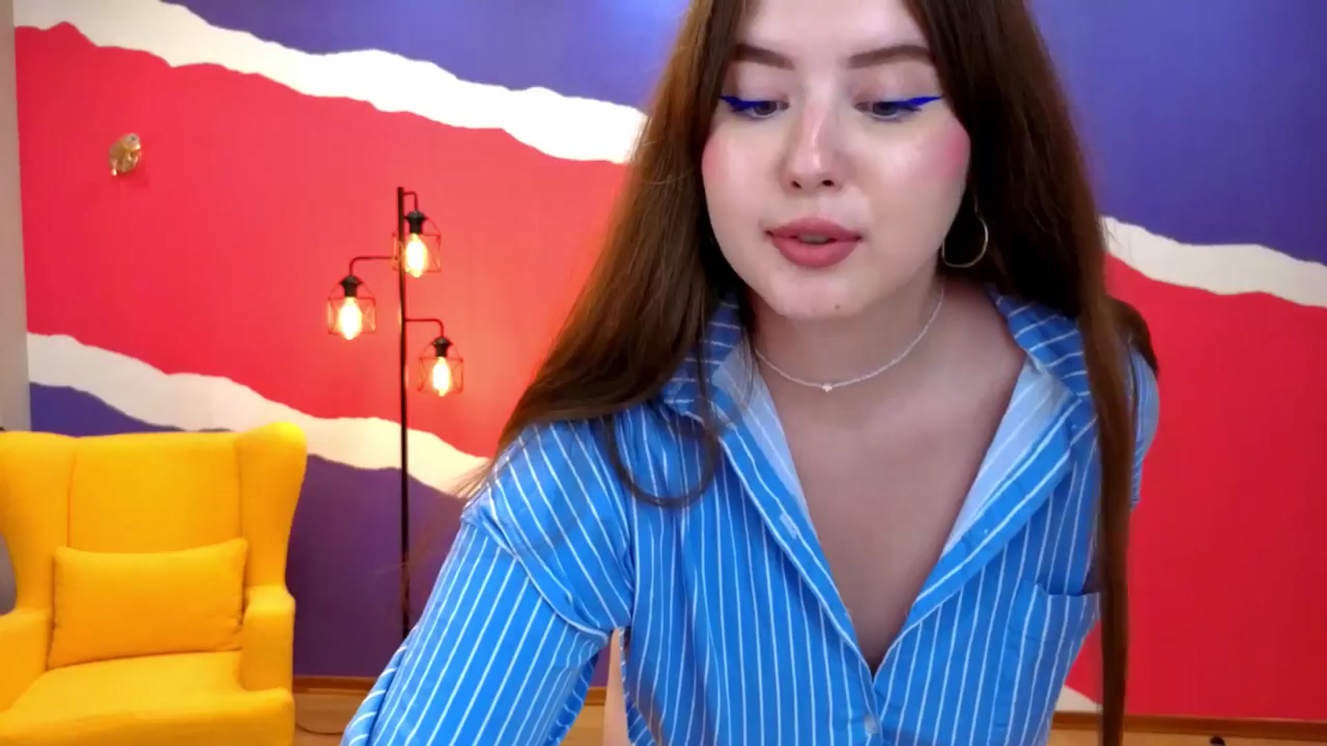 Gallery image thumbnail from AdmireMyEyes's myfreecams stream on, 06/26/2025, 09:51 image 12 of 20