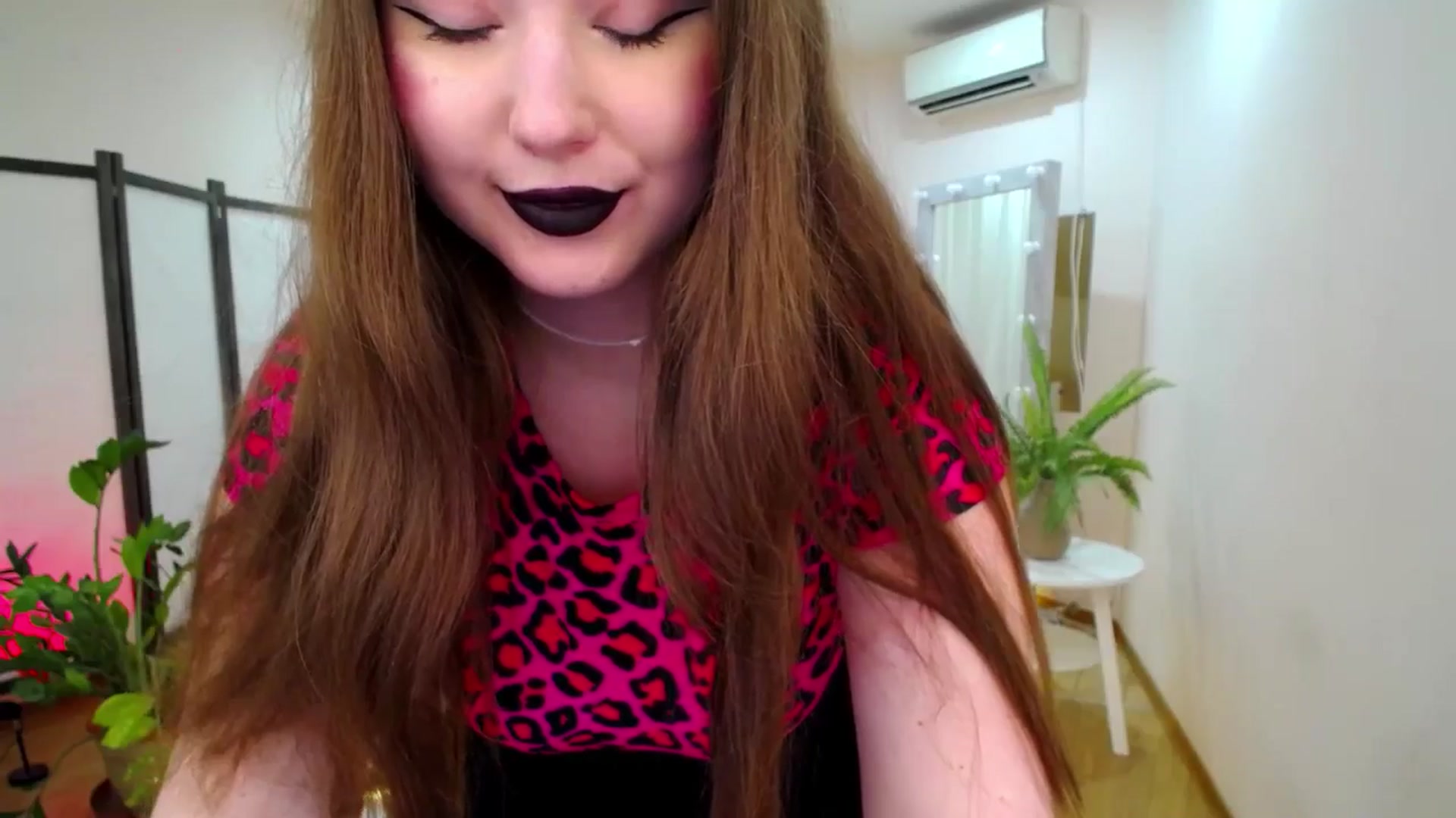 Gallery image thumbnail from AdmireMyEyes's myfreecams stream on, 06/27/2025, 19:01 image 14 of 20