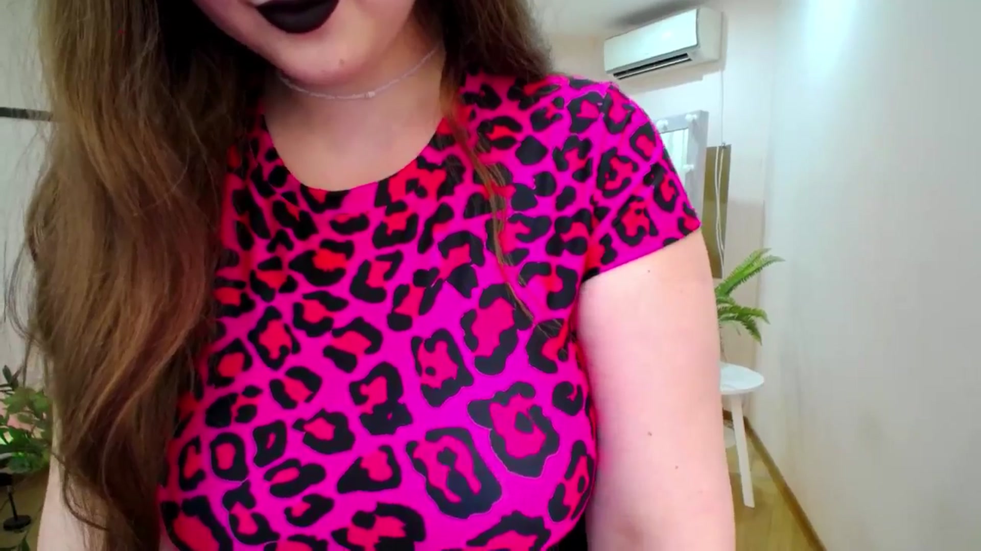 Gallery image thumbnail from AdmireMyEyes's myfreecams stream on, 06/27/2025, 19:37 image 17 of 20