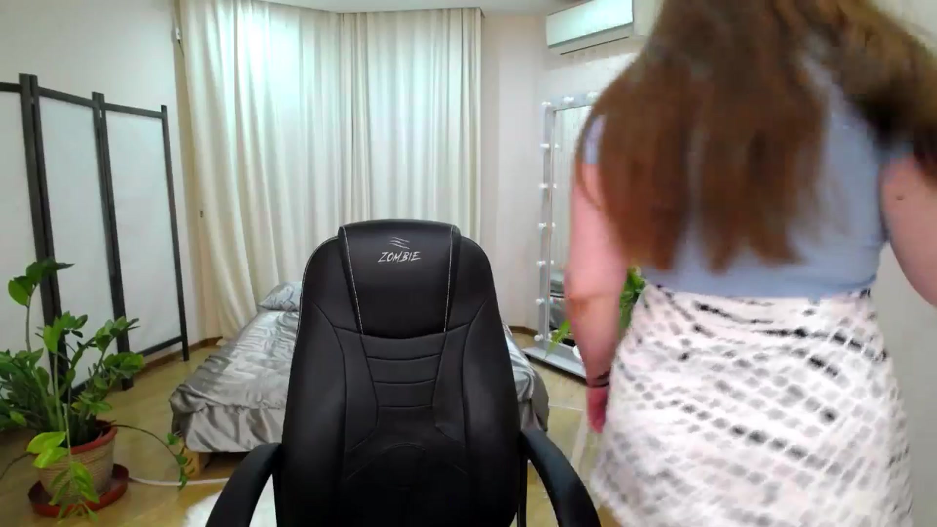 Gallery image thumbnail from AdmireMyEyes's myfreecams stream on, 06/30/2025, 19:47 image 11 of 20