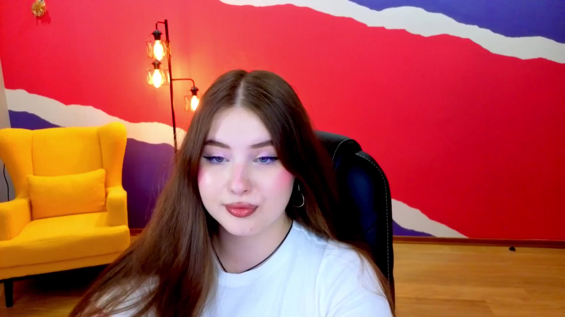 Gallery image thumbnail from AdmireMyEyes's myfreecams stream on, 07/03/2025, 07:48 image 11 of 20