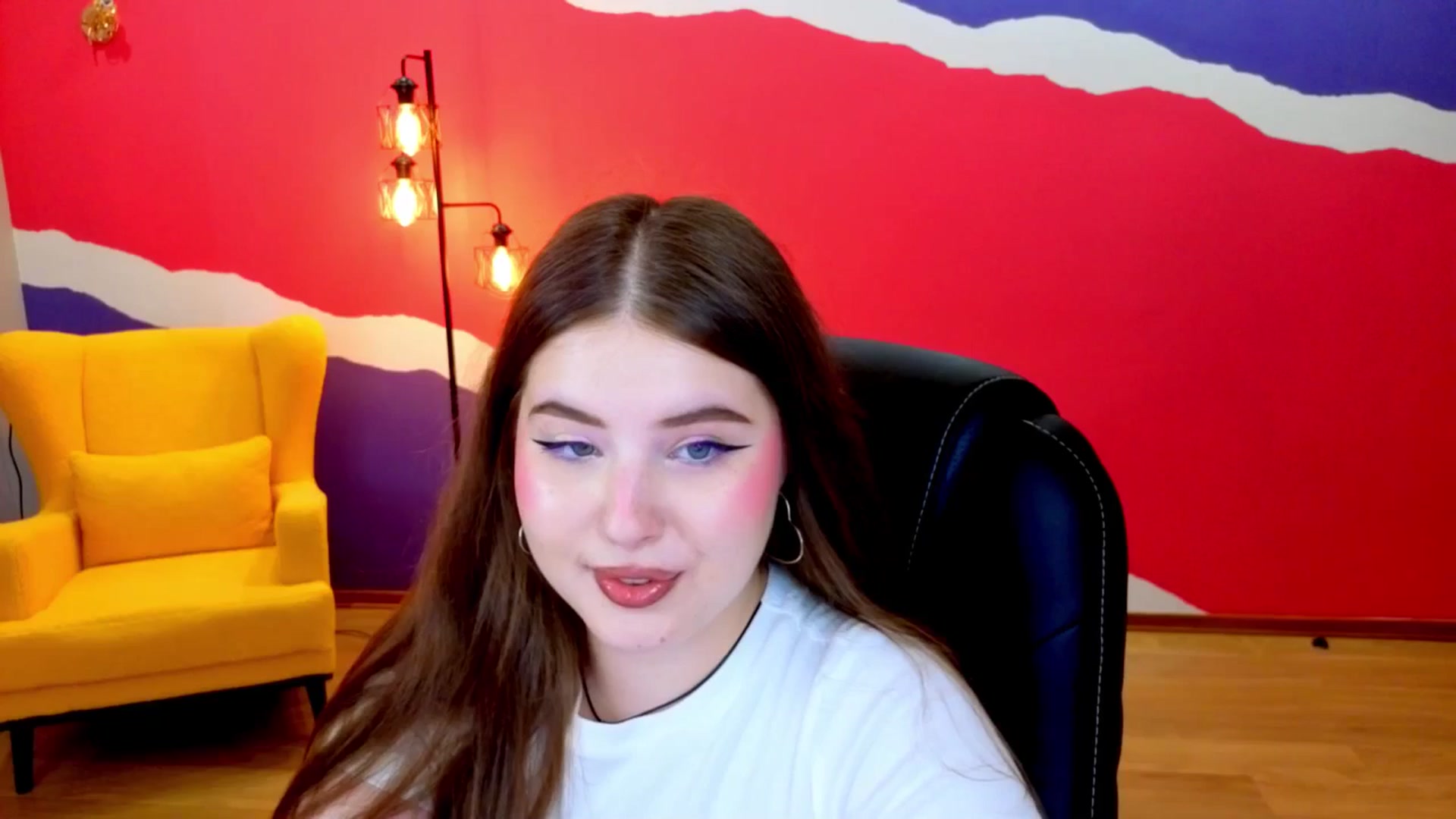 Gallery image thumbnail from AdmireMyEyes's myfreecams stream on, 07/03/2025, 07:48 image 12 of 20