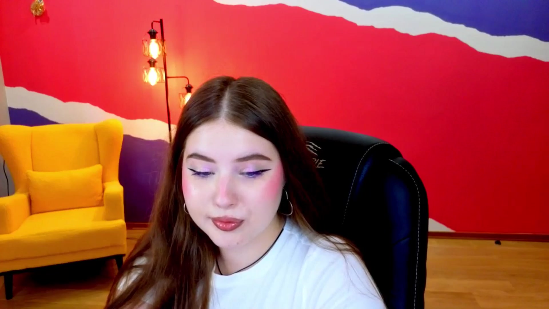 Gallery image thumbnail from AdmireMyEyes's myfreecams stream on, 07/03/2025, 07:48 image 13 of 20
