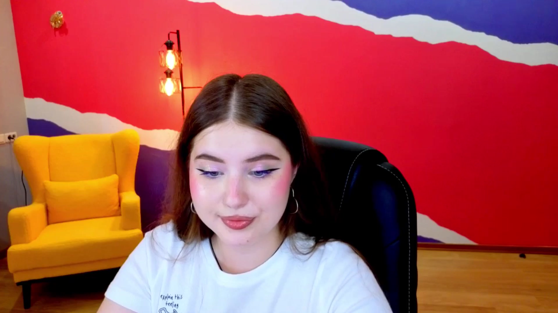 Gallery image thumbnail from AdmireMyEyes's myfreecams stream on, 07/03/2025, 08:43 image 18 of 20