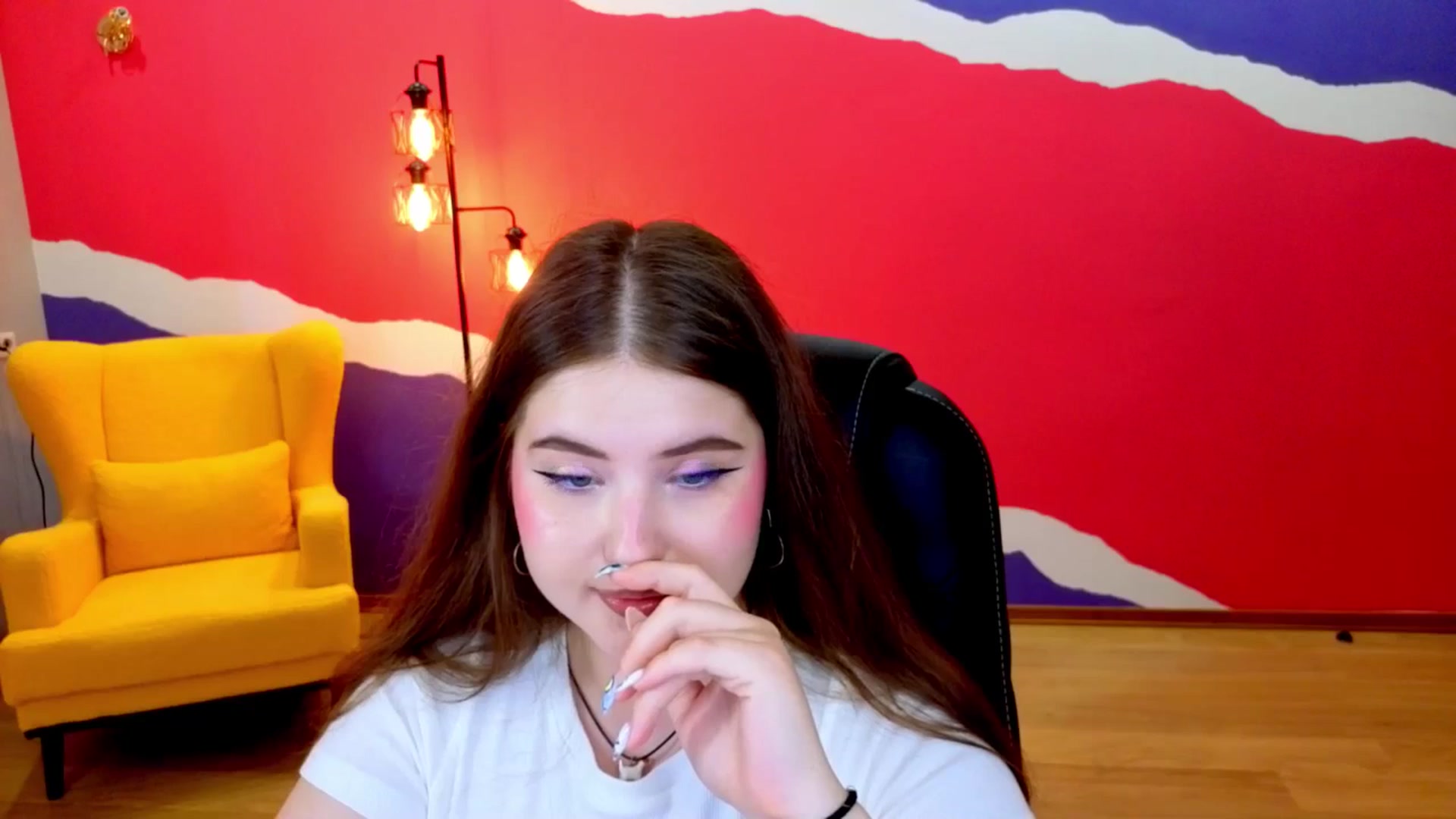 Gallery image thumbnail from AdmireMyEyes's myfreecams stream on, 07/03/2025, 09:36 image 10 of 20