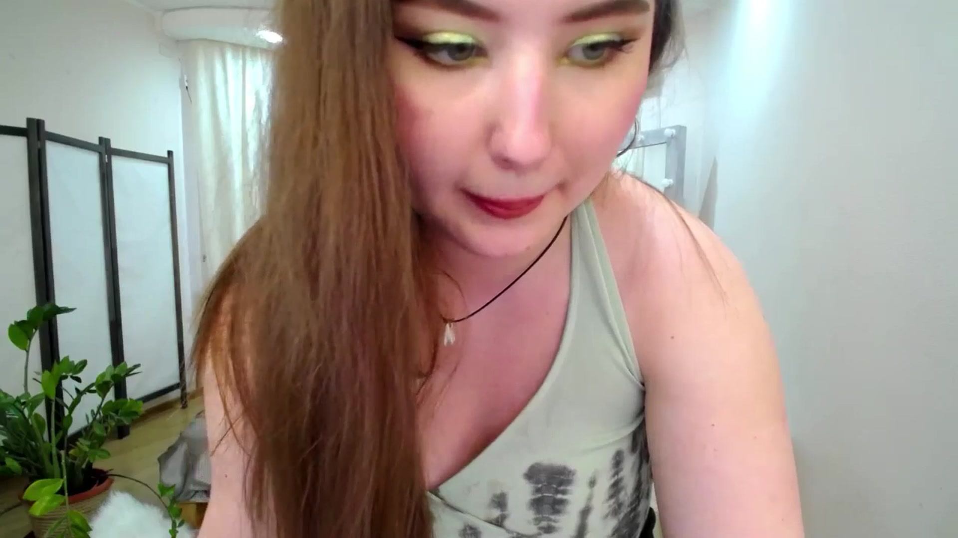 Gallery image thumbnail from AdmireMyEyes's myfreecams stream on, 07/04/2025, 08:30 image 17 of 20