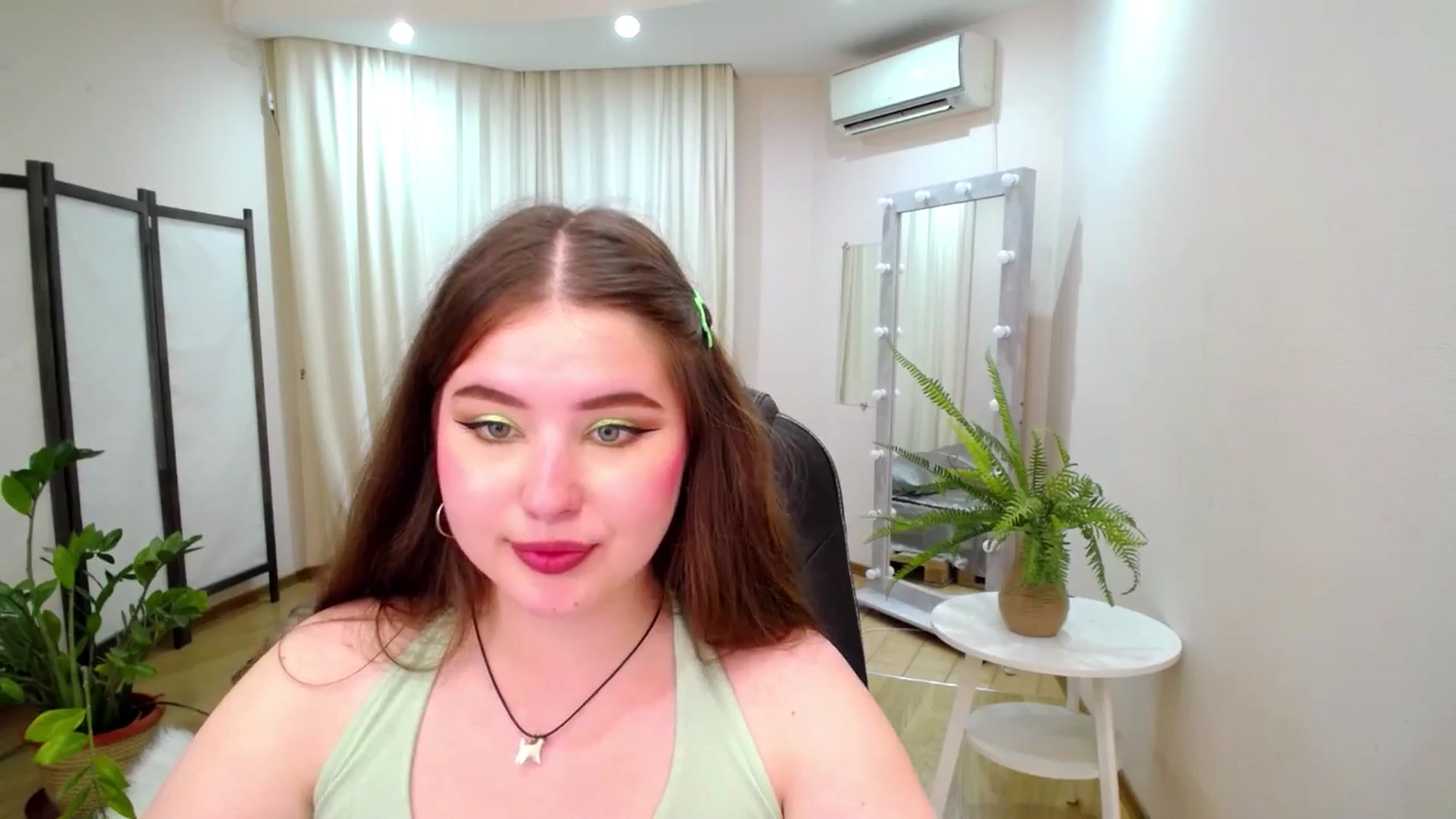 Gallery image thumbnail from AdmireMyEyes's myfreecams stream on, 07/04/2025, 09:29 image 20 of 20