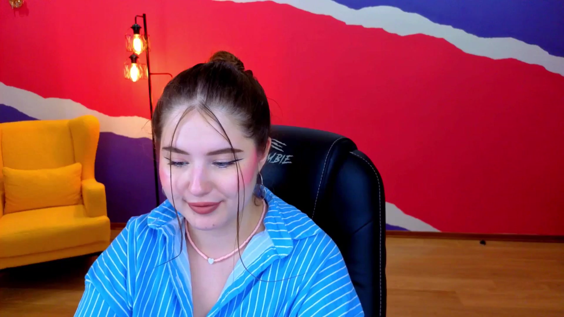 Gallery image thumbnail from AdmireMyEyes's myfreecams stream on, 07/07/2025, 07:39 image 8 of 20