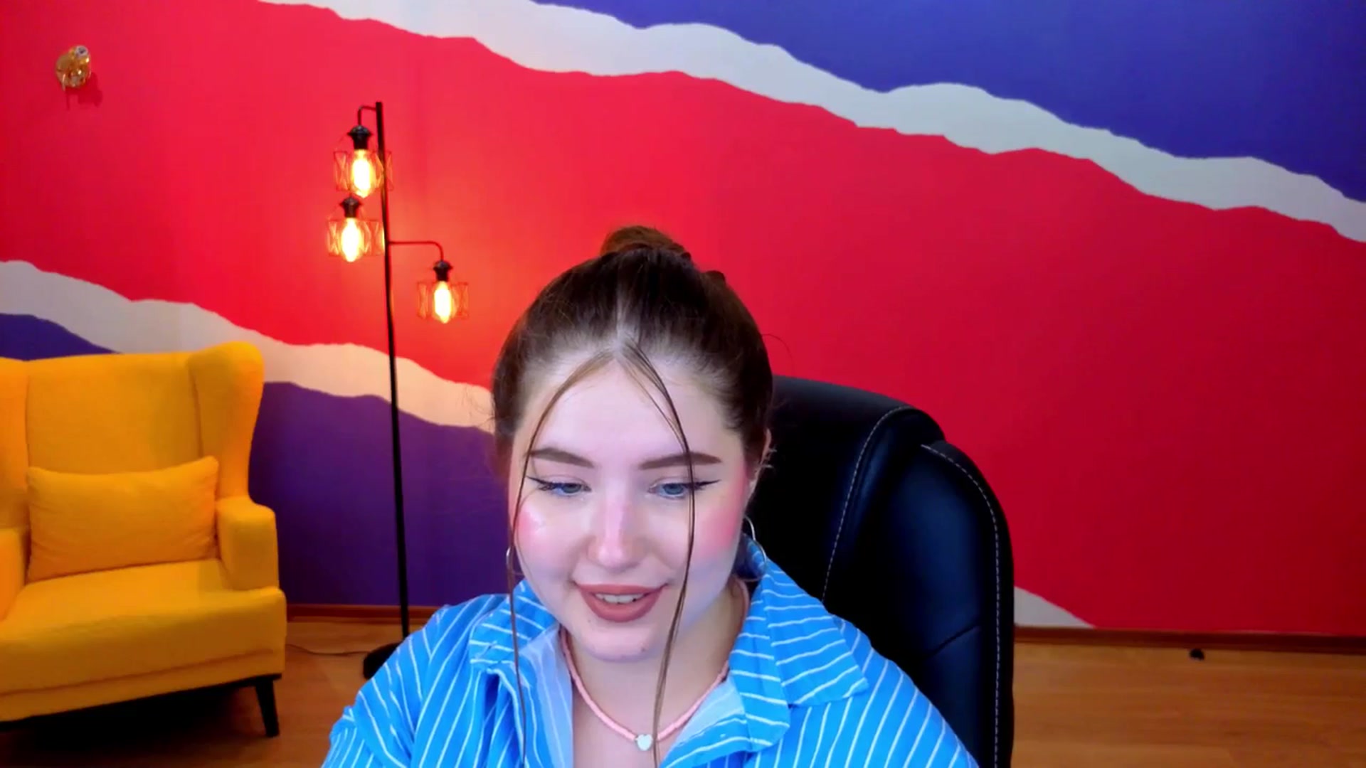 Gallery image thumbnail from AdmireMyEyes's myfreecams stream on, 07/07/2025, 08:22 image 6 of 20