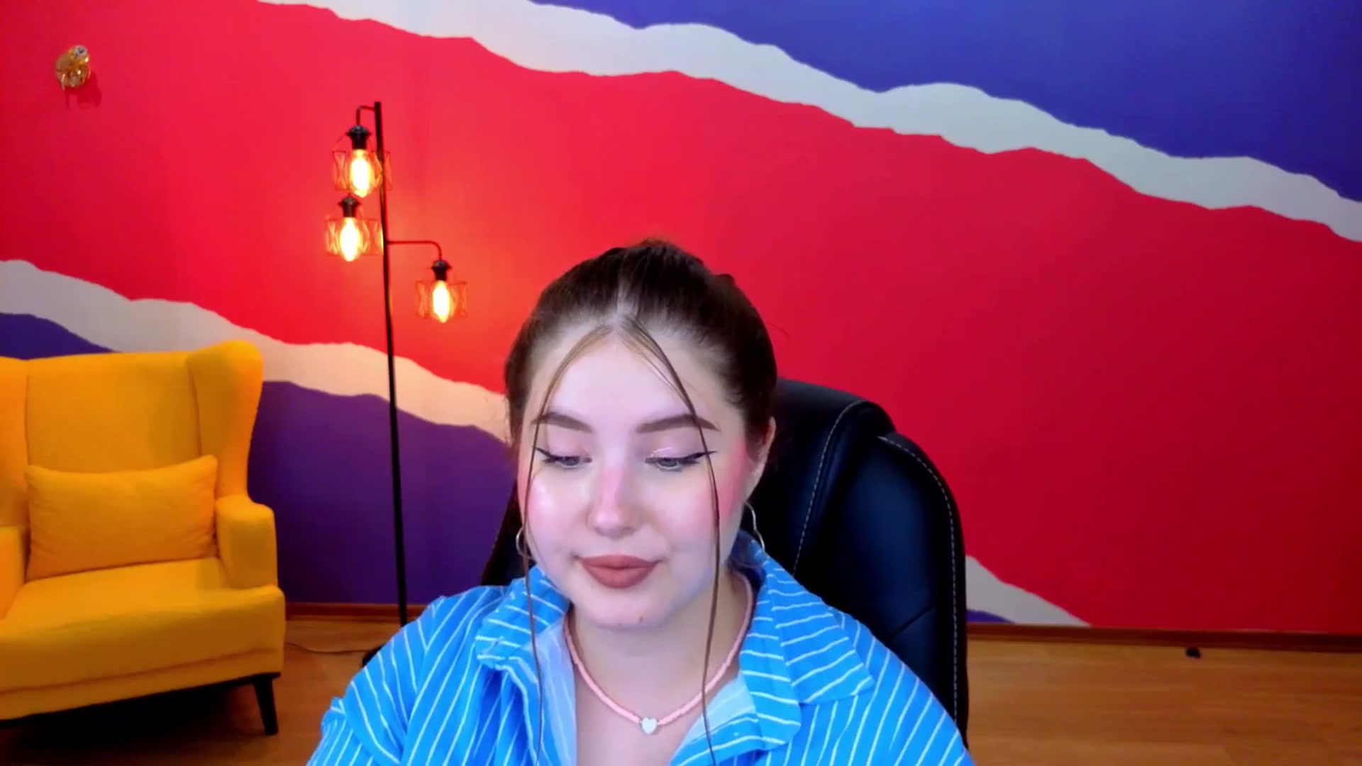 Gallery image thumbnail from AdmireMyEyes's myfreecams stream on, 07/07/2025, 08:22 image 12 of 20
