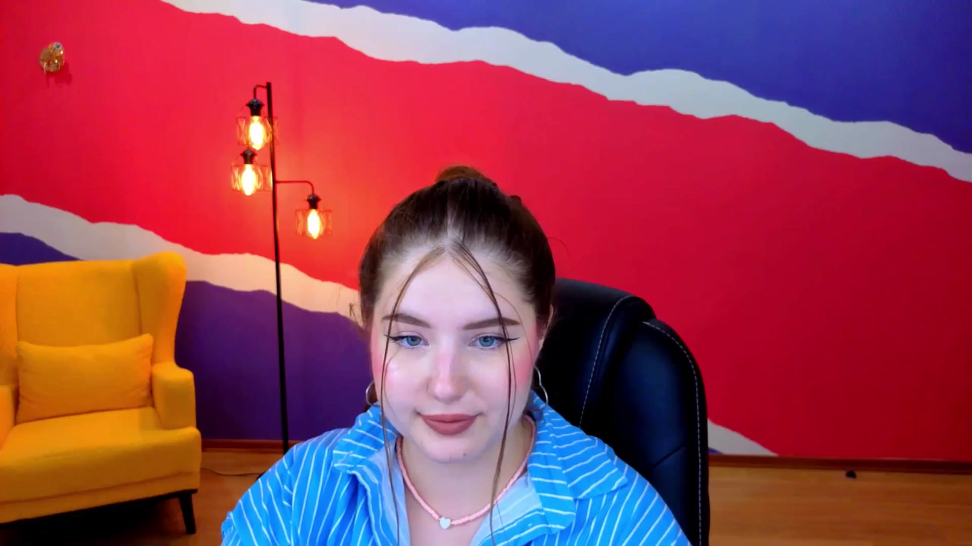 Gallery image thumbnail from AdmireMyEyes's myfreecams stream on, 07/07/2025, 08:38 image 17 of 20