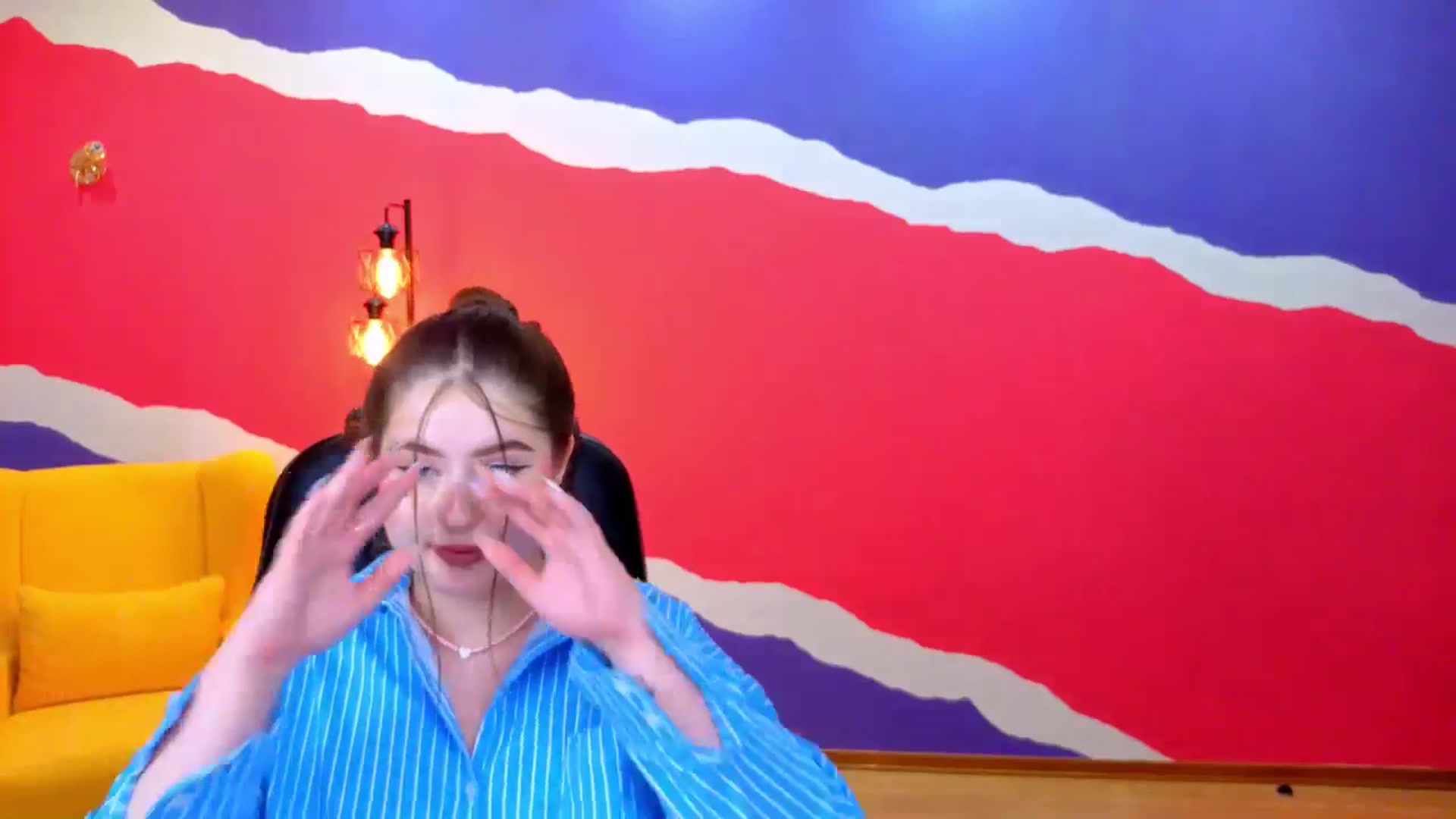 Gallery image thumbnail from AdmireMyEyes's myfreecams stream on, 07/07/2025, 08:38 image 2 of 20