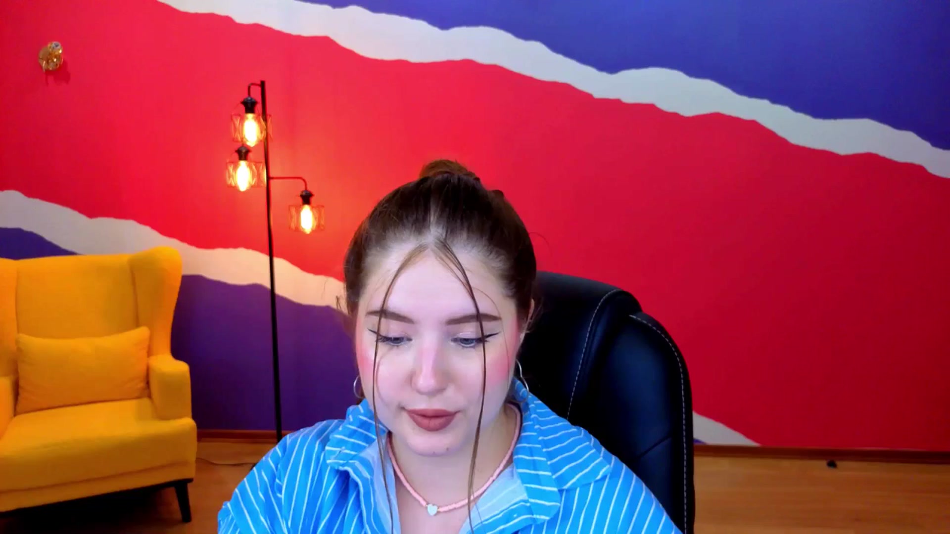 Gallery image thumbnail from AdmireMyEyes's myfreecams stream on, 07/07/2025, 08:38 image 19 of 20
