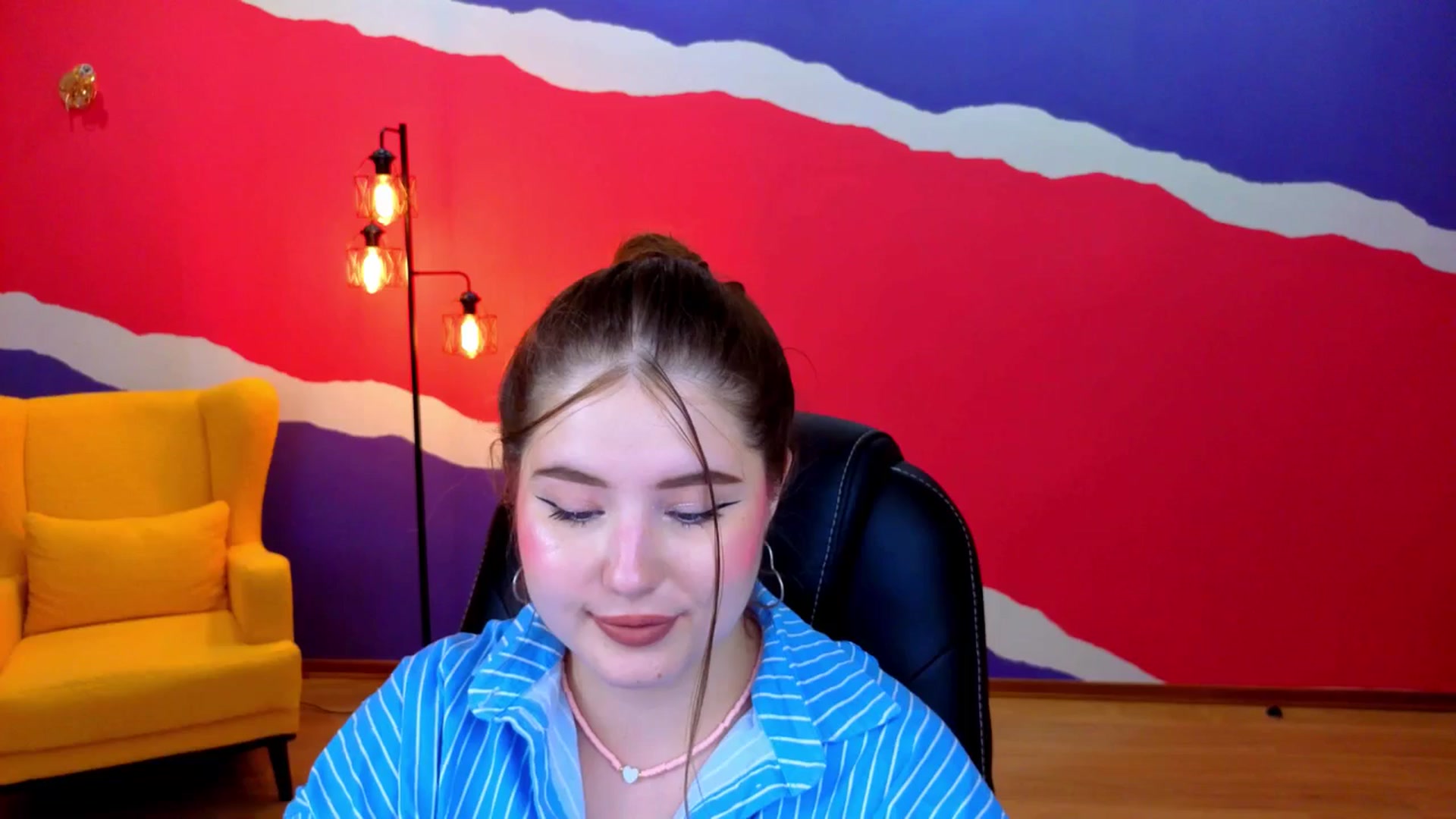 Gallery image thumbnail from AdmireMyEyes's myfreecams stream on, 07/07/2025, 08:38 image 9 of 20