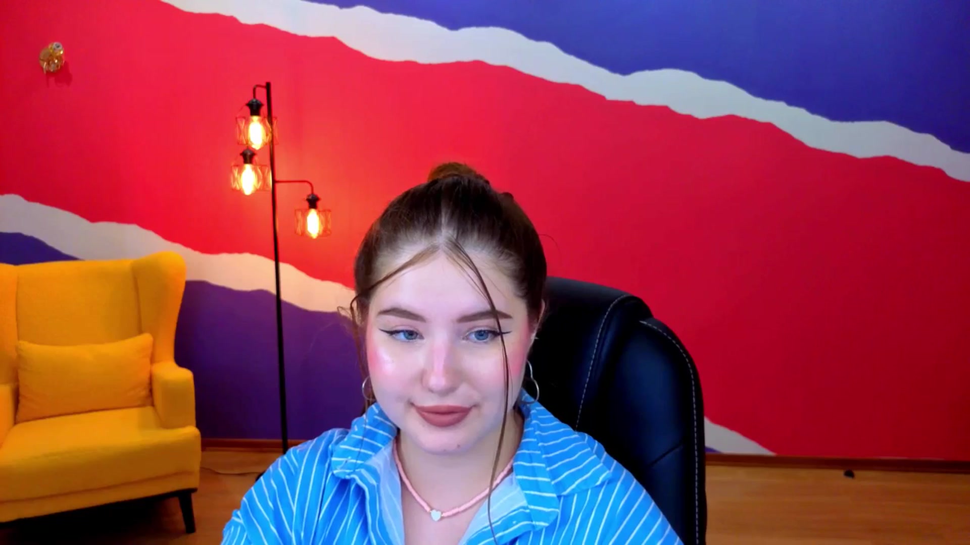 Gallery image thumbnail from AdmireMyEyes's myfreecams stream on, 07/07/2025, 08:38 image 13 of 20