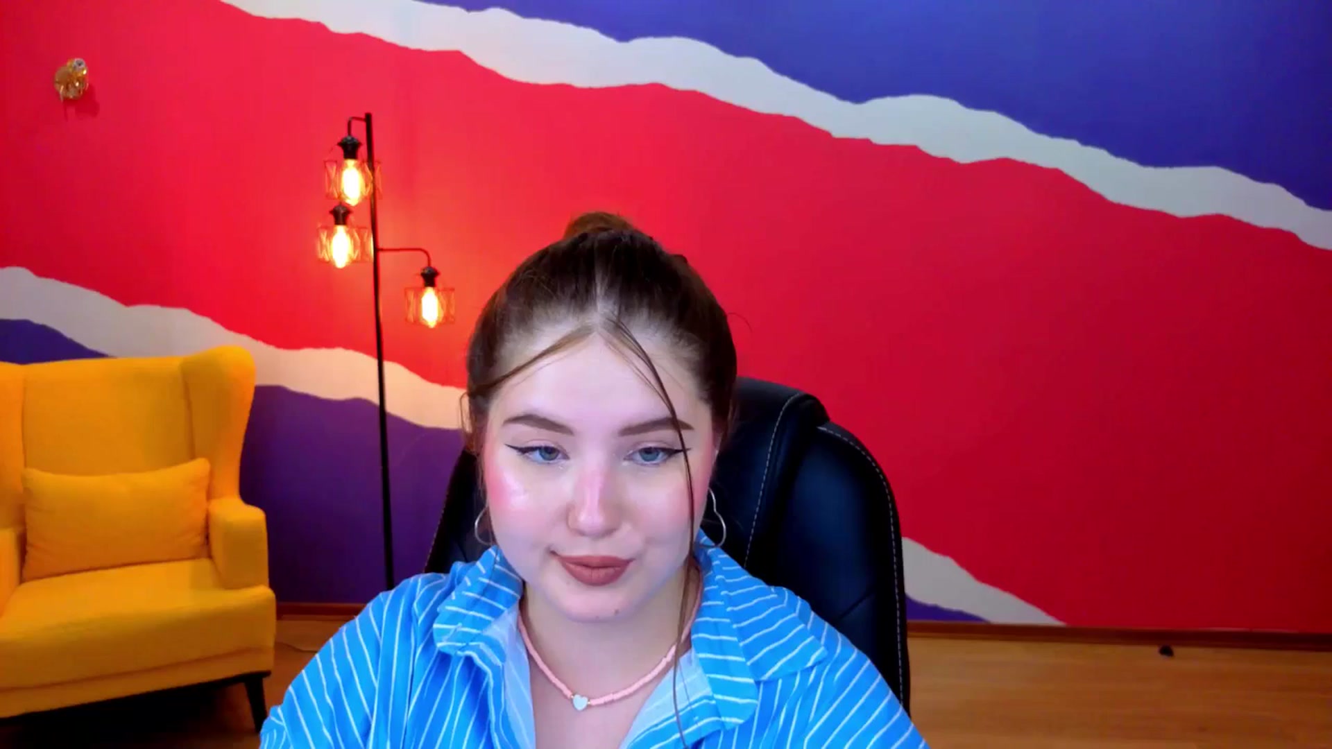 Gallery image thumbnail from AdmireMyEyes's myfreecams stream on, 07/07/2025, 08:38 image 7 of 20