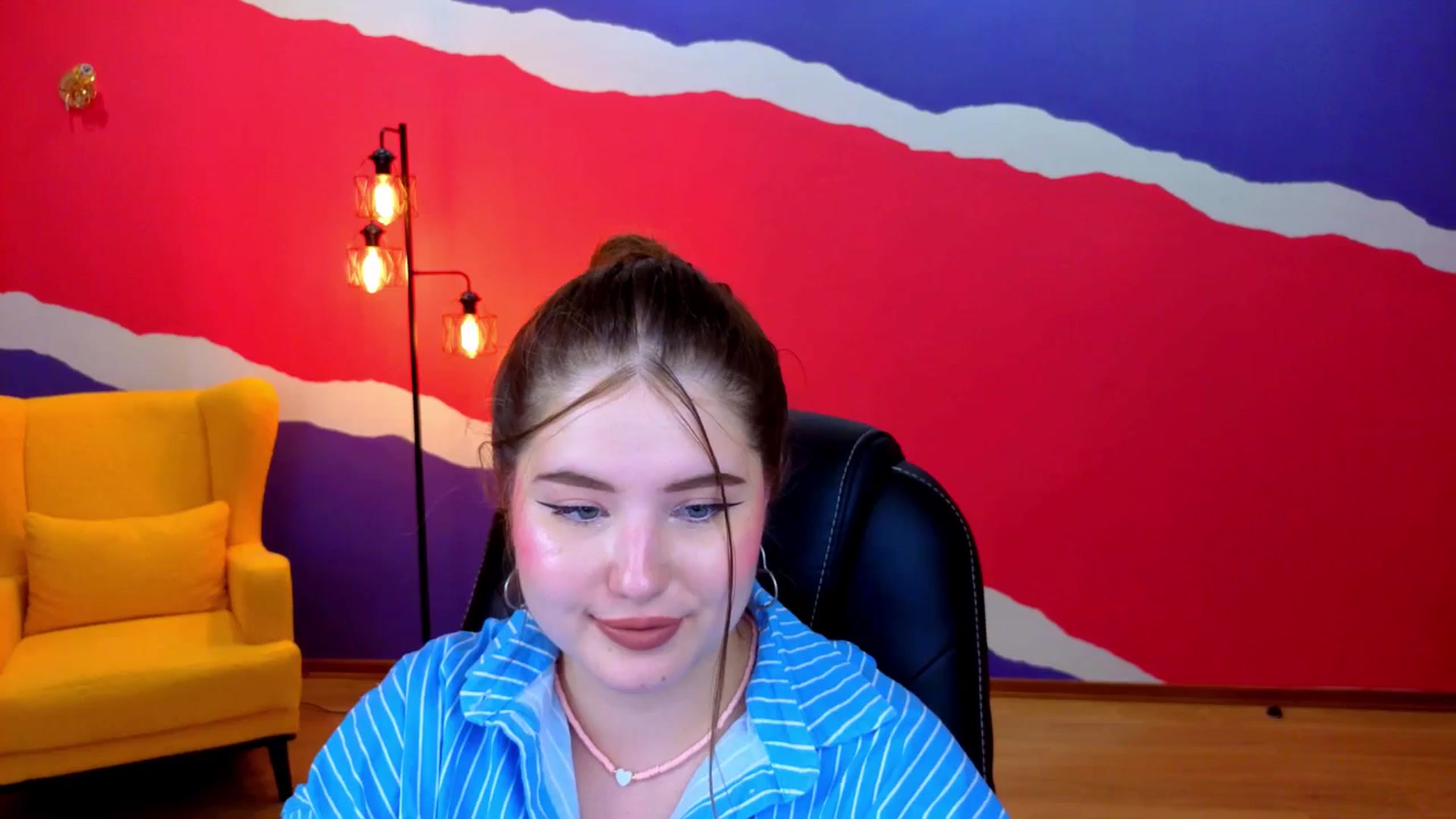 Gallery image thumbnail from AdmireMyEyes's myfreecams stream on, 07/07/2025, 08:38 image 8 of 20