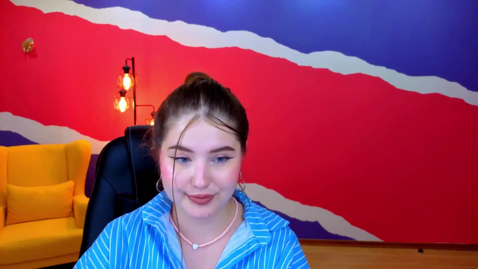 Gallery image thumbnail from AdmireMyEyes's myfreecams stream on, 07/07/2025, 08:52 image 19 of 20