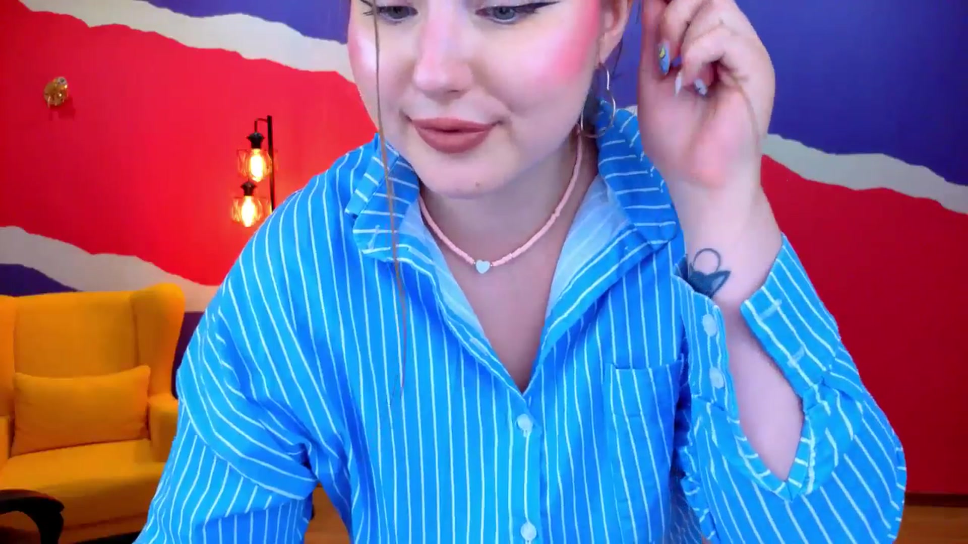 Gallery image thumbnail from AdmireMyEyes's myfreecams stream on, 07/07/2025, 08:52 image 15 of 20