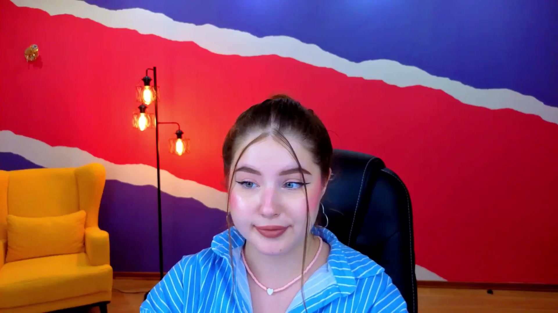 Gallery image thumbnail from AdmireMyEyes's myfreecams stream on, 07/07/2025, 09:33 image 15 of 20