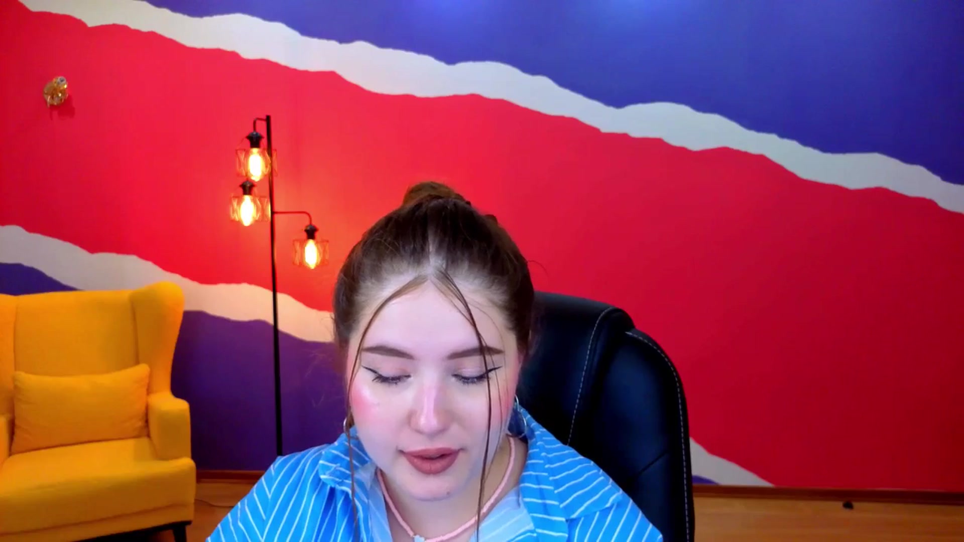Gallery image thumbnail from AdmireMyEyes's myfreecams stream on, 07/07/2025, 09:33 image 6 of 20