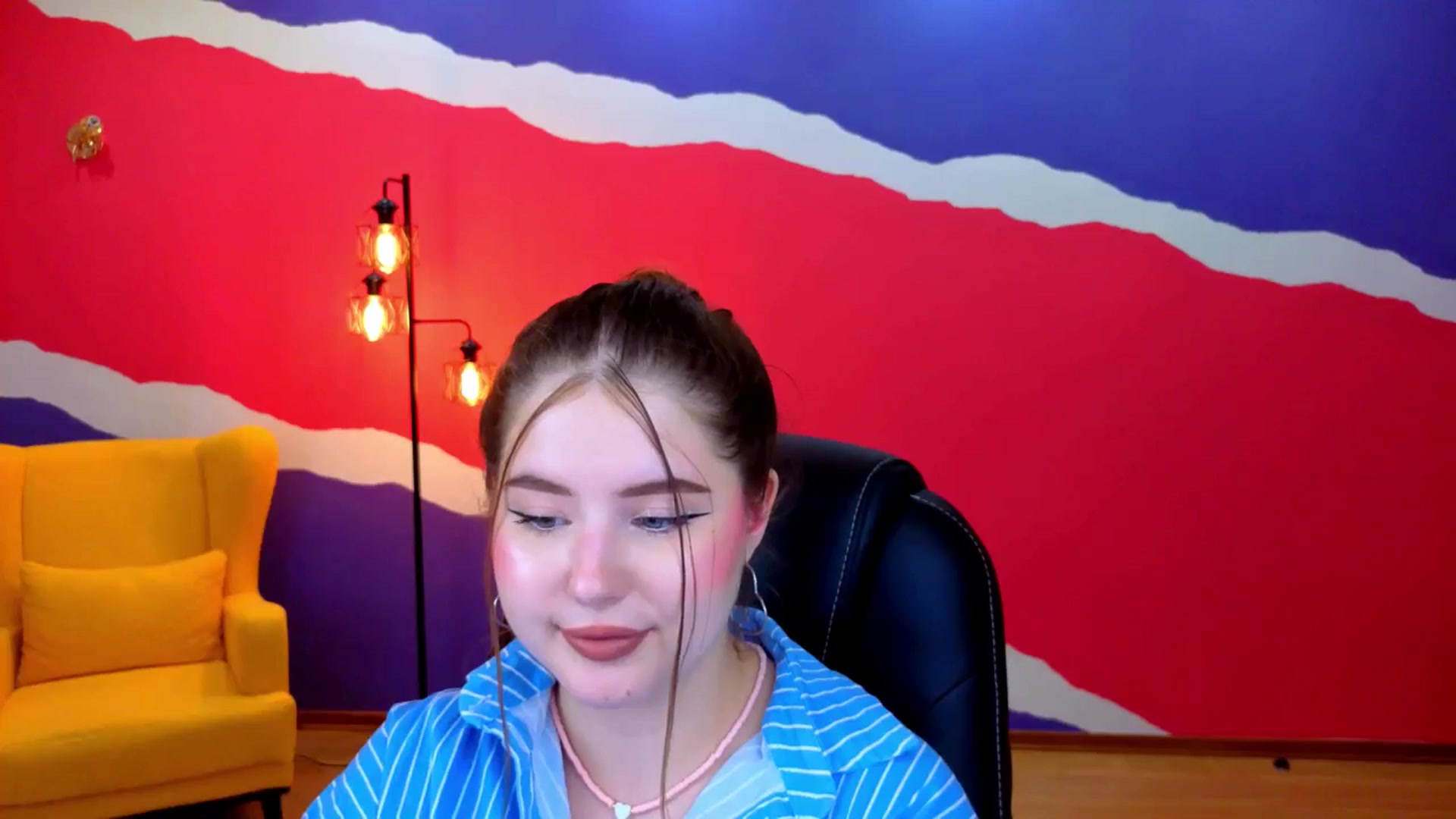 Gallery image thumbnail from AdmireMyEyes's myfreecams stream on, 07/07/2025, 09:33 image 17 of 20