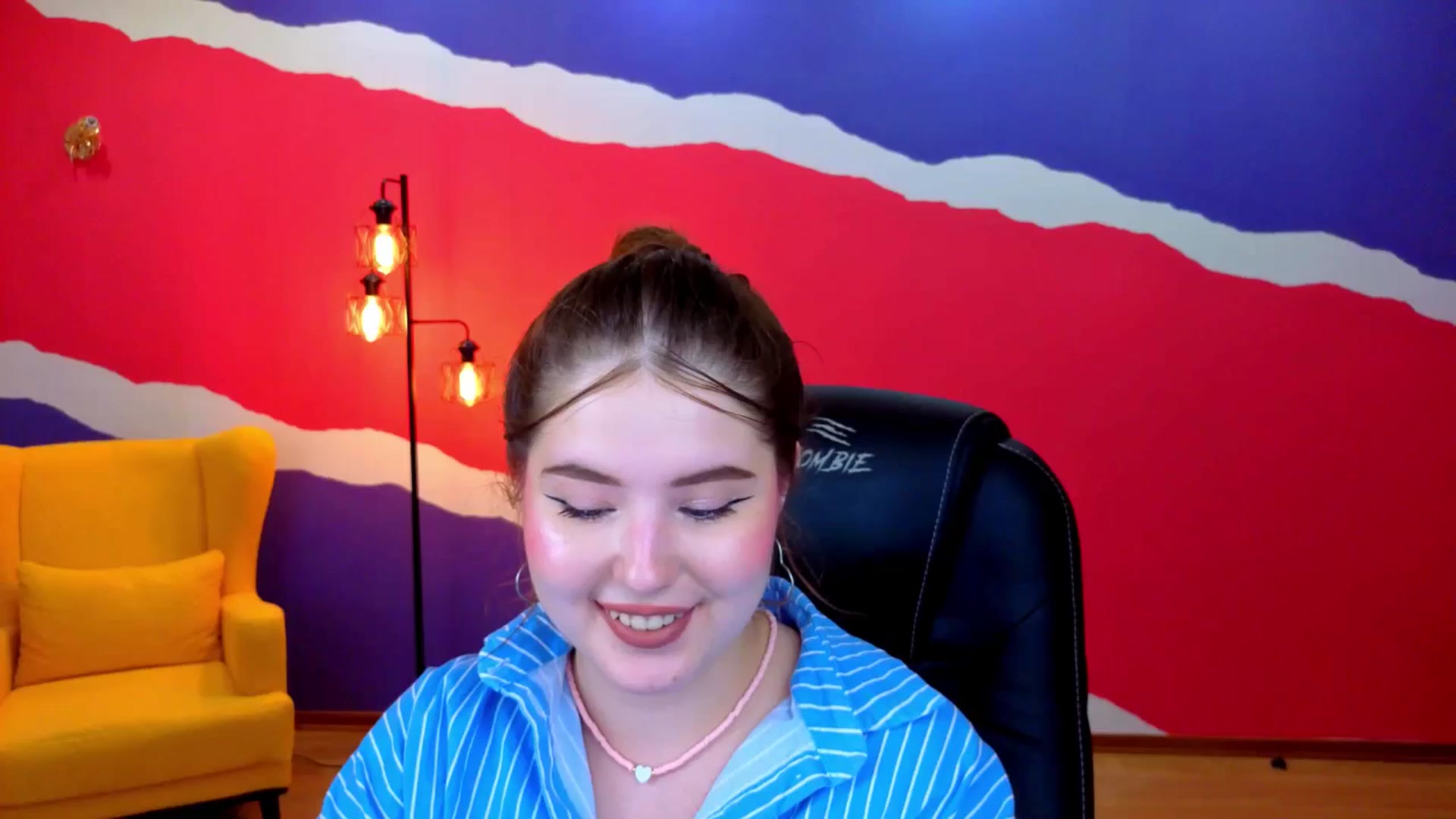 Gallery image thumbnail from AdmireMyEyes's myfreecams stream on, 07/07/2025, 09:33 image 14 of 20