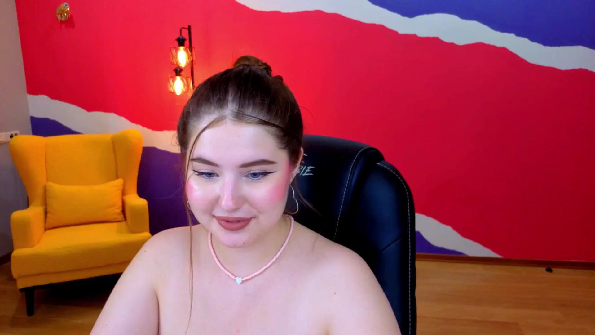 Gallery image thumbnail from AdmireMyEyes's myfreecams stream on, 07/07/2025, 10:58 image 14 of 20