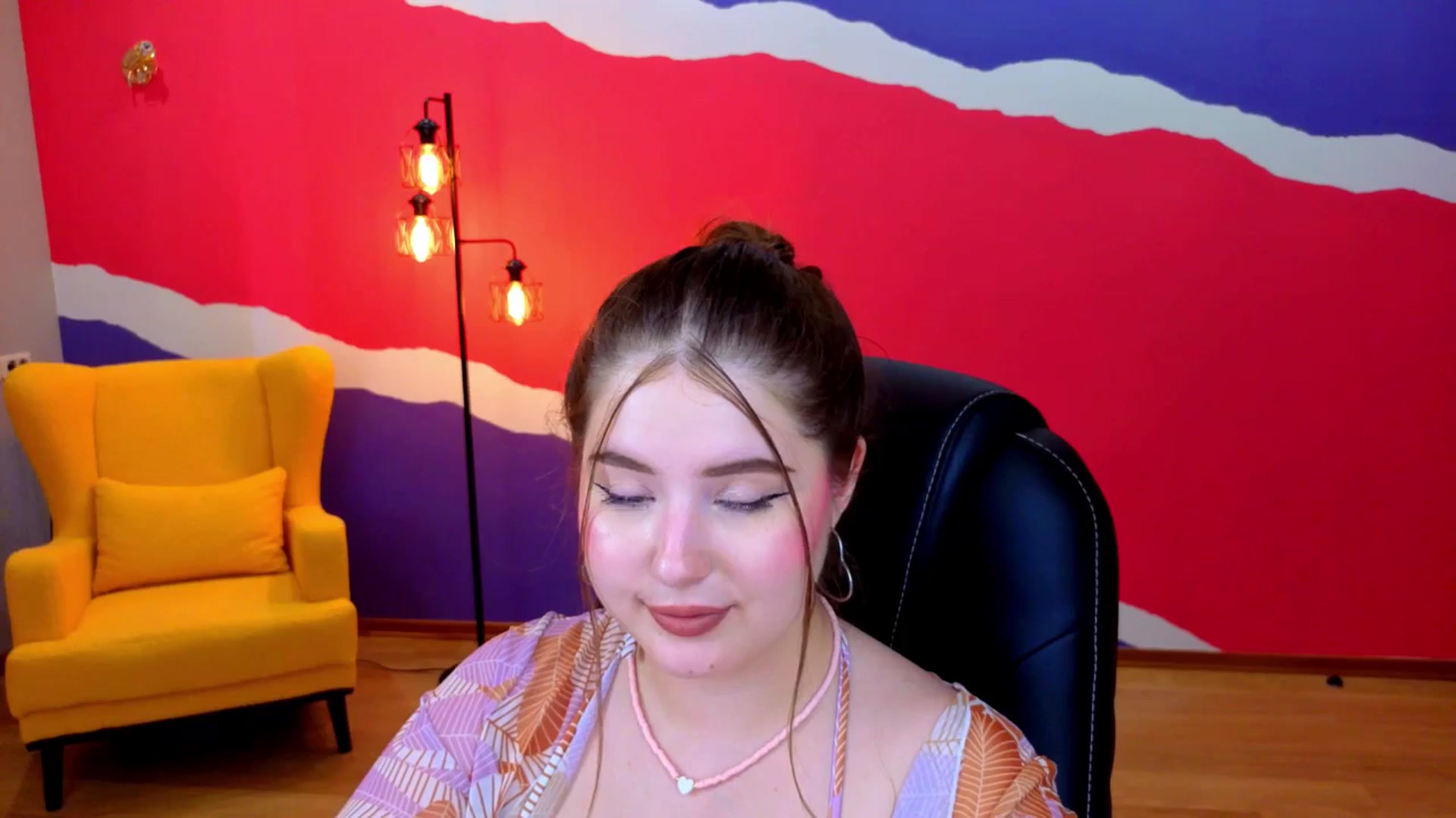 Gallery image thumbnail from AdmireMyEyes's myfreecams stream on, 07/07/2025, 11:52 image 9 of 20