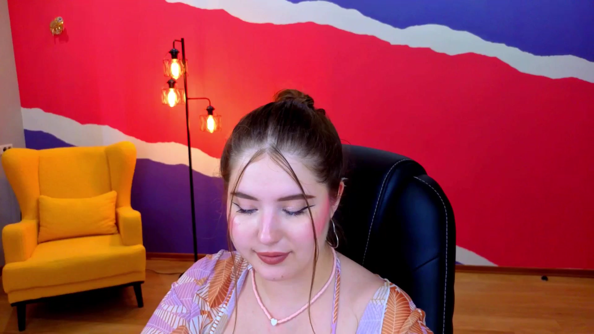 Gallery image thumbnail from AdmireMyEyes's myfreecams stream on, 07/07/2025, 11:52 image 12 of 20