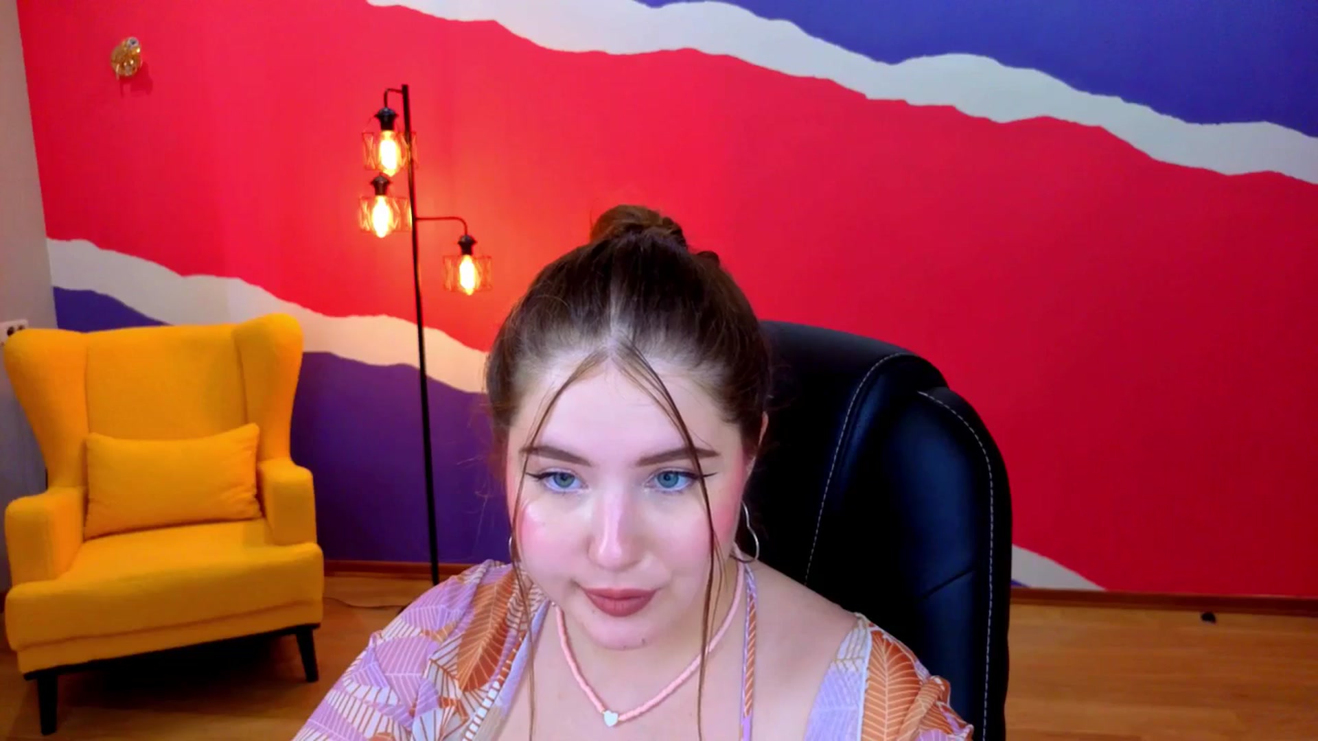 Gallery image thumbnail from AdmireMyEyes's myfreecams stream on, 07/07/2025, 11:52 image 6 of 20