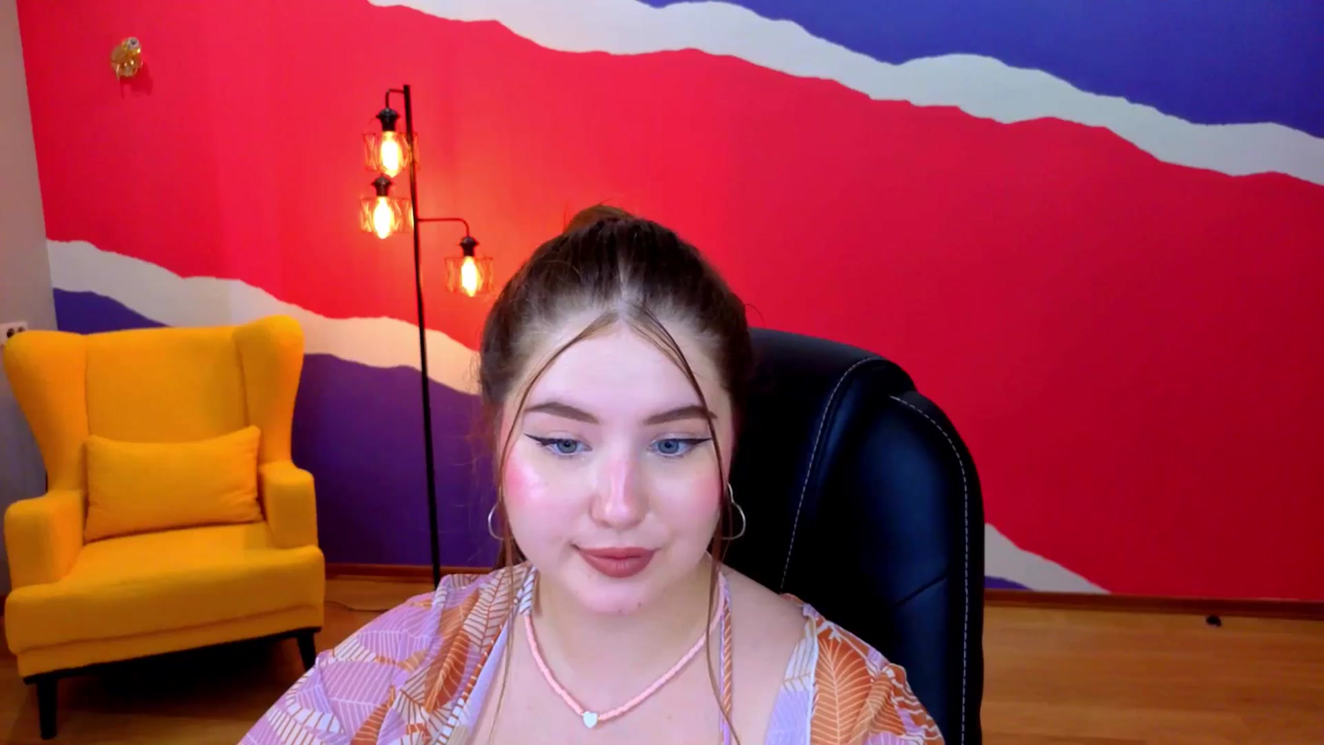 Gallery image thumbnail from AdmireMyEyes's myfreecams stream on, 07/07/2025, 11:52 image 18 of 20