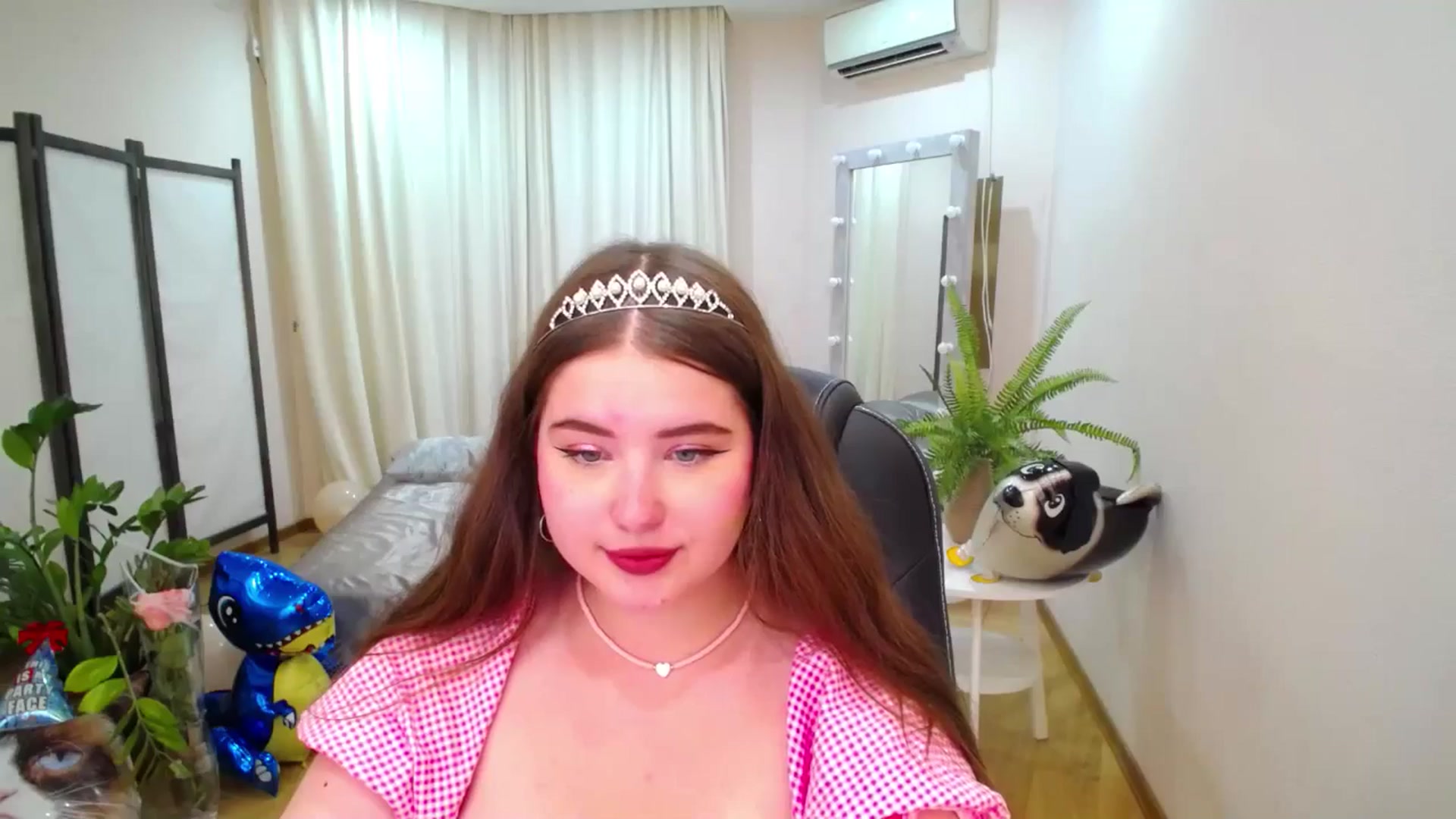 Gallery image thumbnail from AdmireMyEyes's myfreecams stream on, 07/08/2025, 09:17 image 6 of 20