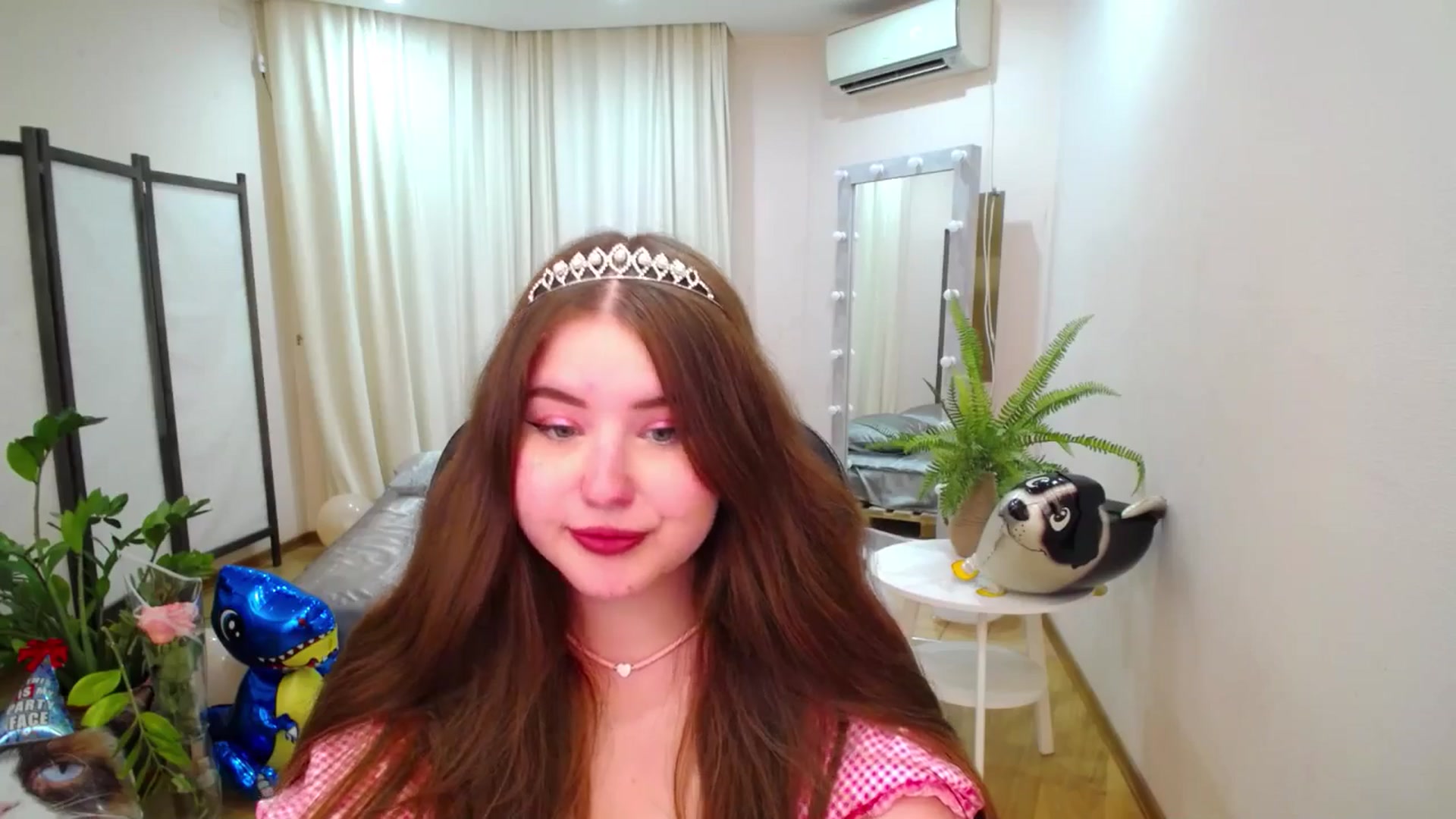 Gallery image thumbnail from AdmireMyEyes's myfreecams stream on, 07/08/2025, 09:17 image 15 of 20