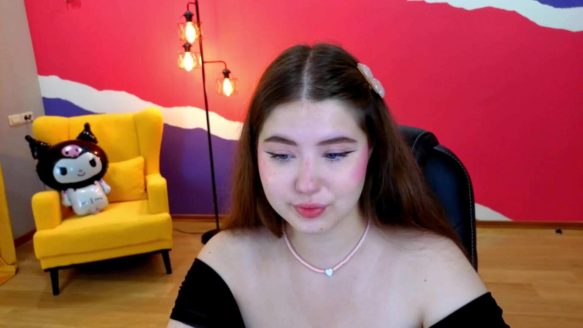 Gallery image thumbnail from AdmireMyEyes's myfreecams stream on, 07/12/2025, 18:51 image 4 of 20