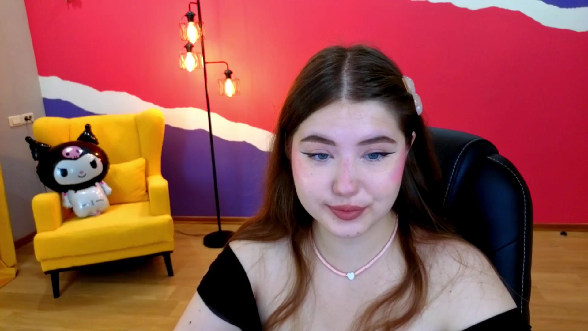 Gallery image thumbnail from AdmireMyEyes's myfreecams stream on, 07/12/2025, 18:51 image 11 of 20