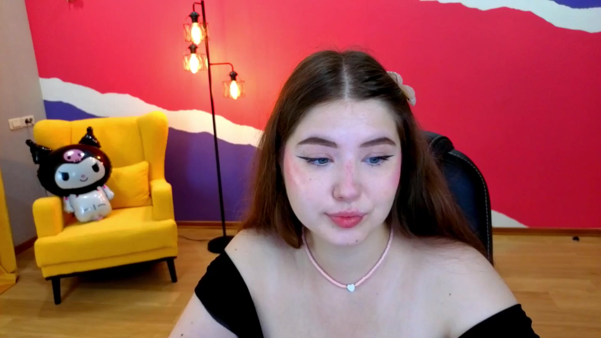 Gallery image thumbnail from AdmireMyEyes's myfreecams stream on, 07/12/2025, 18:51 image 3 of 20
