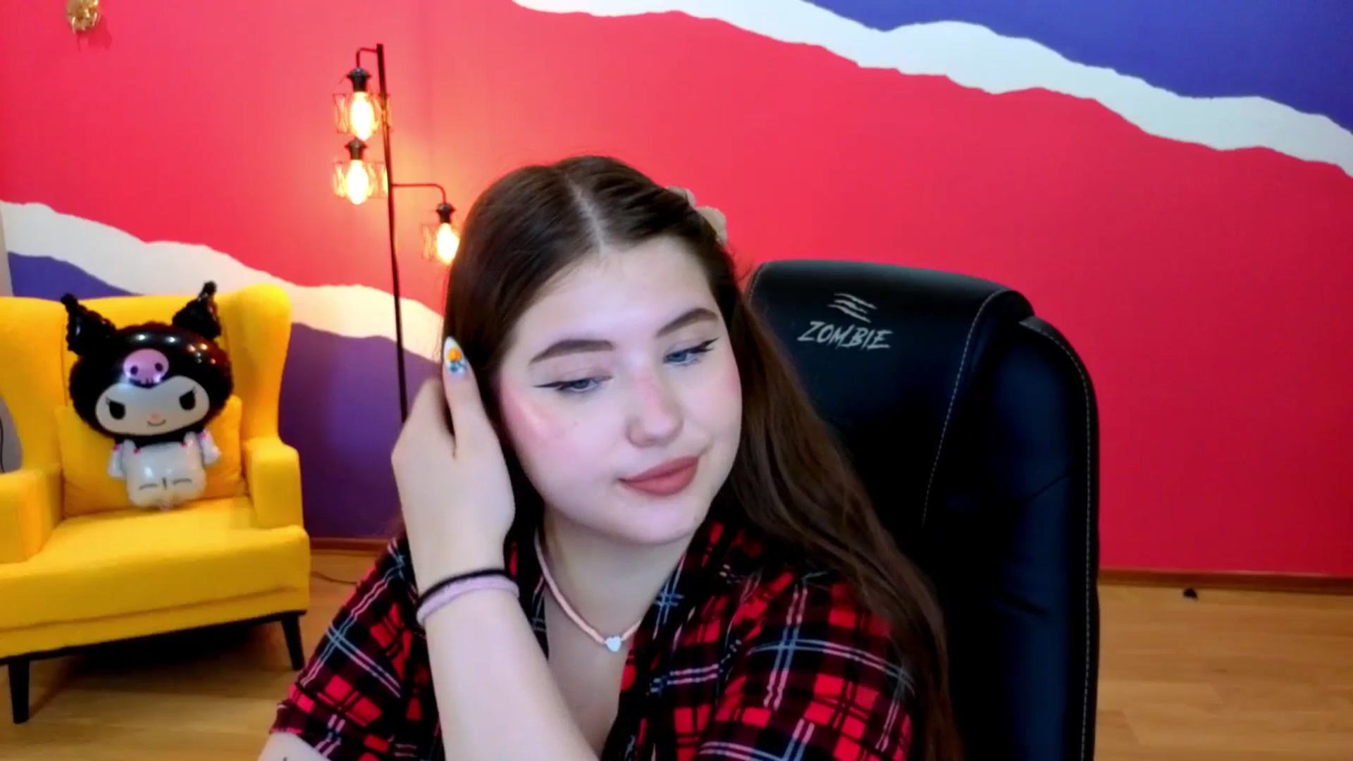 Gallery image thumbnail from AdmireMyEyes's myfreecams stream on, 07/12/2025, 21:05 image 4 of 20