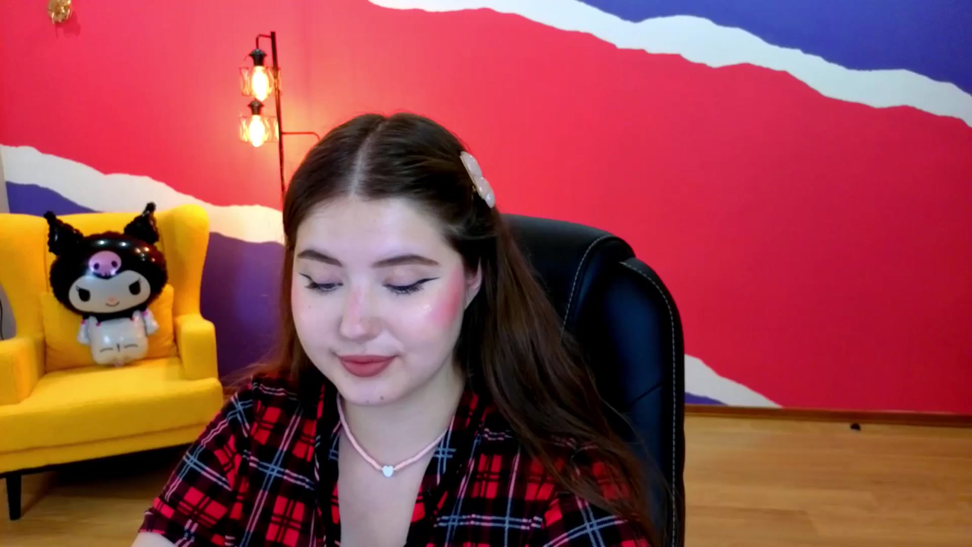 Gallery image thumbnail from AdmireMyEyes's myfreecams stream on, 07/12/2025, 21:05 image 9 of 20