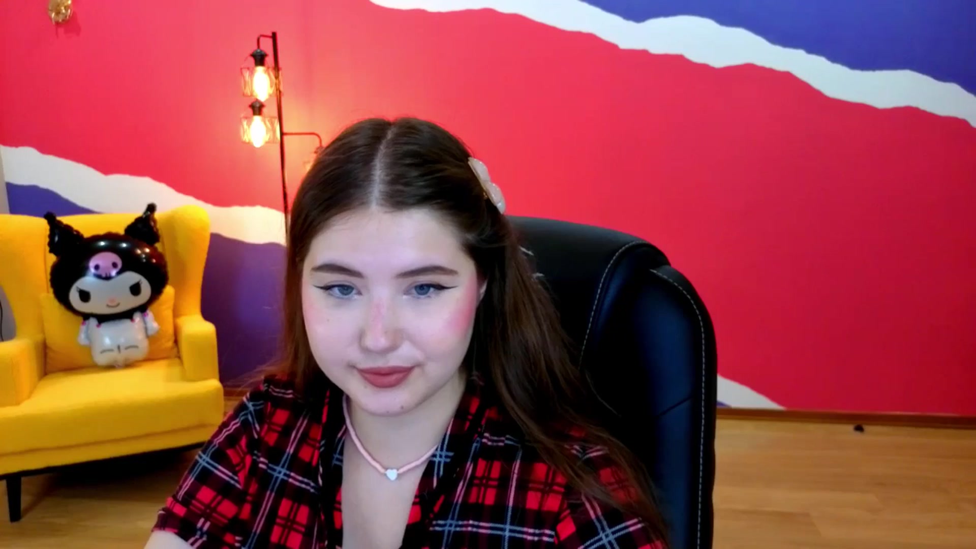 Gallery image thumbnail from AdmireMyEyes's myfreecams stream on, 07/12/2025, 21:05 image 12 of 20