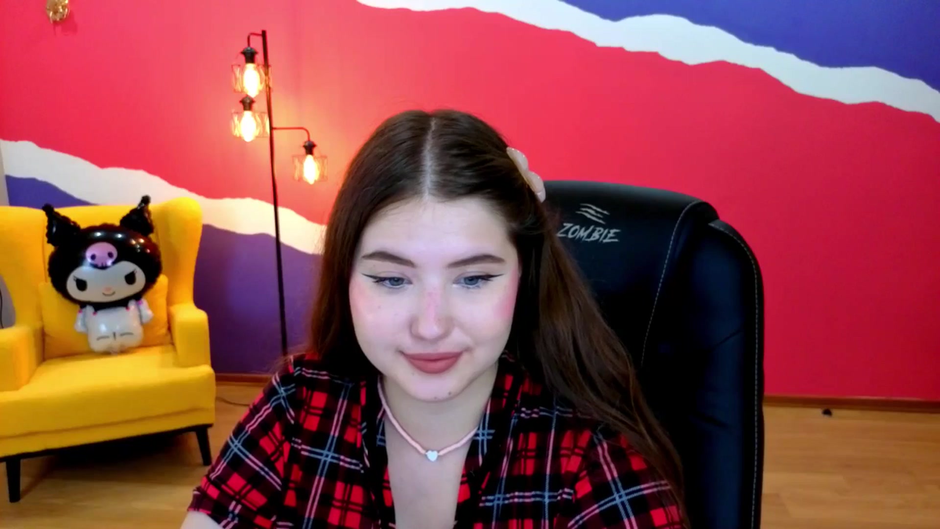 Gallery image thumbnail from AdmireMyEyes's myfreecams stream on, 07/12/2025, 21:05 image 2 of 20