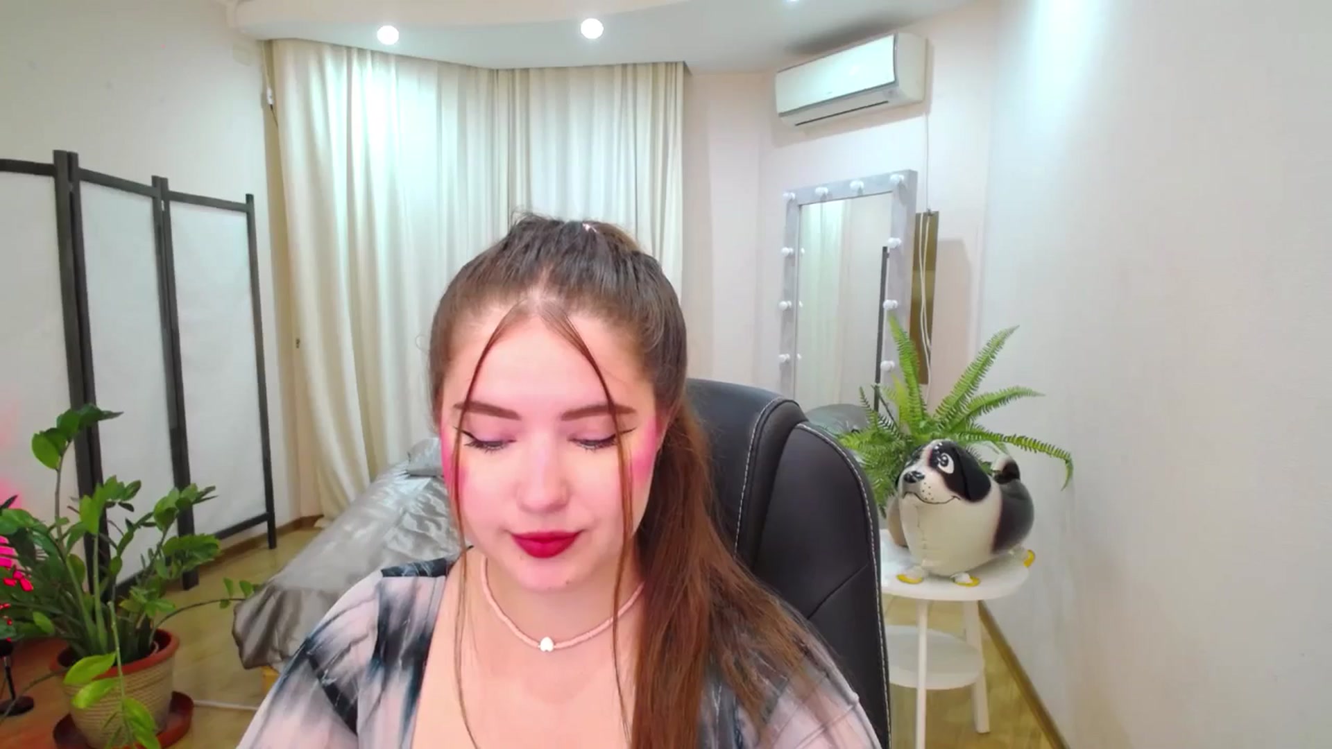 Gallery image thumbnail from AdmireMyEyes's myfreecams stream on, 07/13/2025, 19:48 image 13 of 20