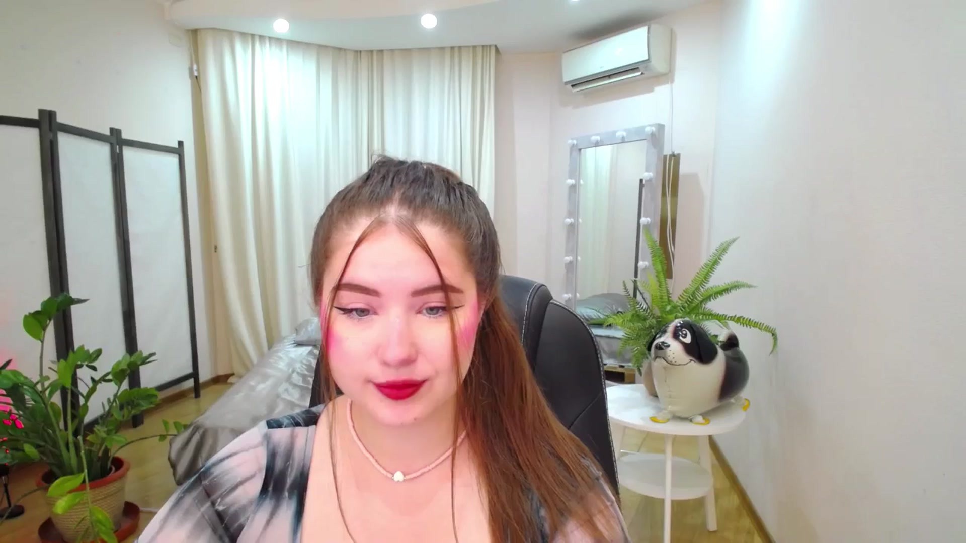 Gallery image thumbnail from AdmireMyEyes's myfreecams stream on, 07/13/2025, 19:48 image 8 of 20