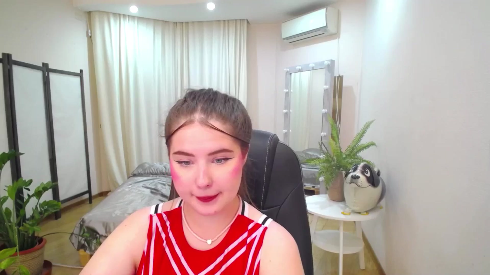 Gallery image thumbnail from AdmireMyEyes's myfreecams stream on, 07/14/2025, 01:42 image 20 of 20