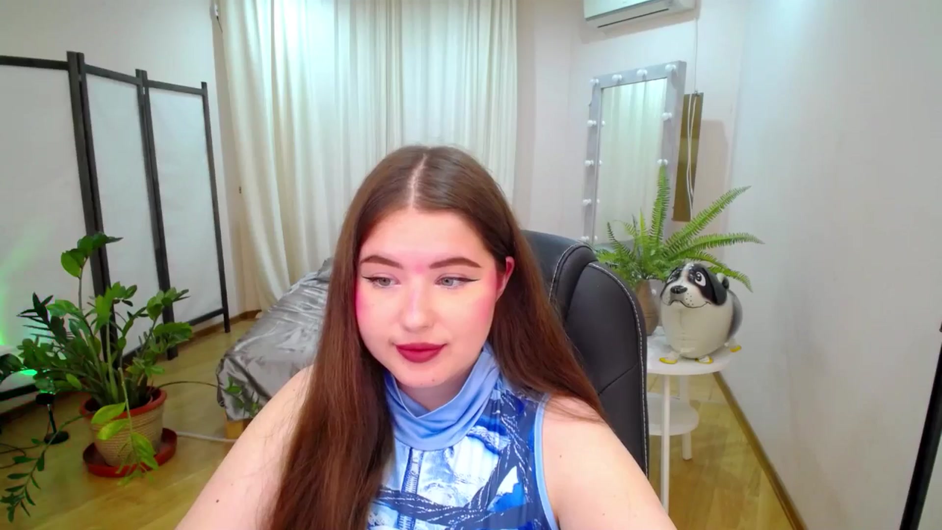 Gallery image thumbnail from AdmireMyEyes's myfreecams stream on, 07/15/2025, 06:34 image 9 of 20