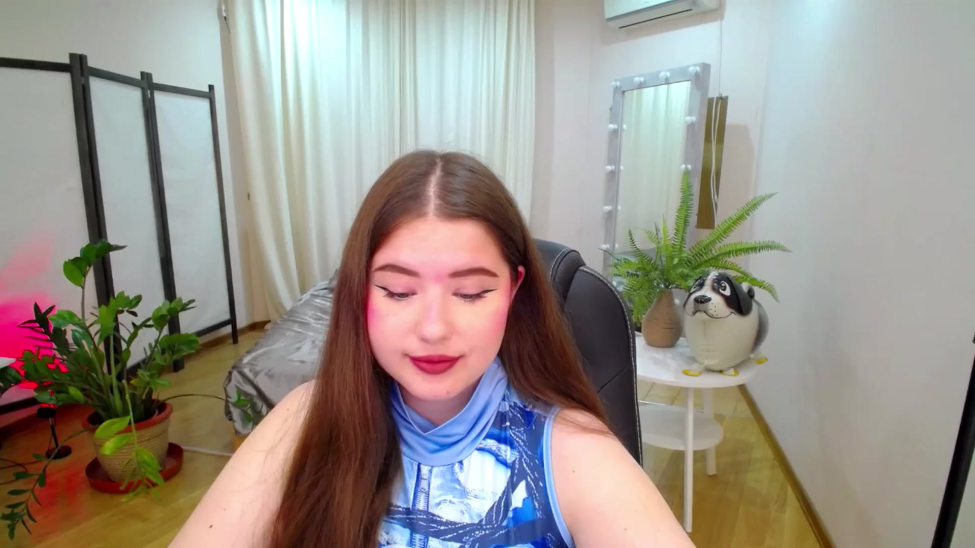 Gallery image thumbnail from AdmireMyEyes's myfreecams stream on, 07/15/2025, 06:34 image 8 of 20
