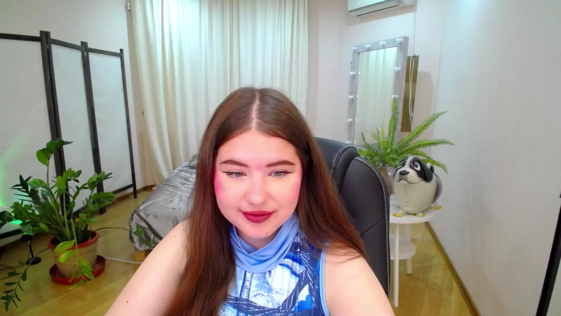 Gallery image thumbnail from AdmireMyEyes's myfreecams stream on, 07/15/2025, 06:34 image 1 of 20