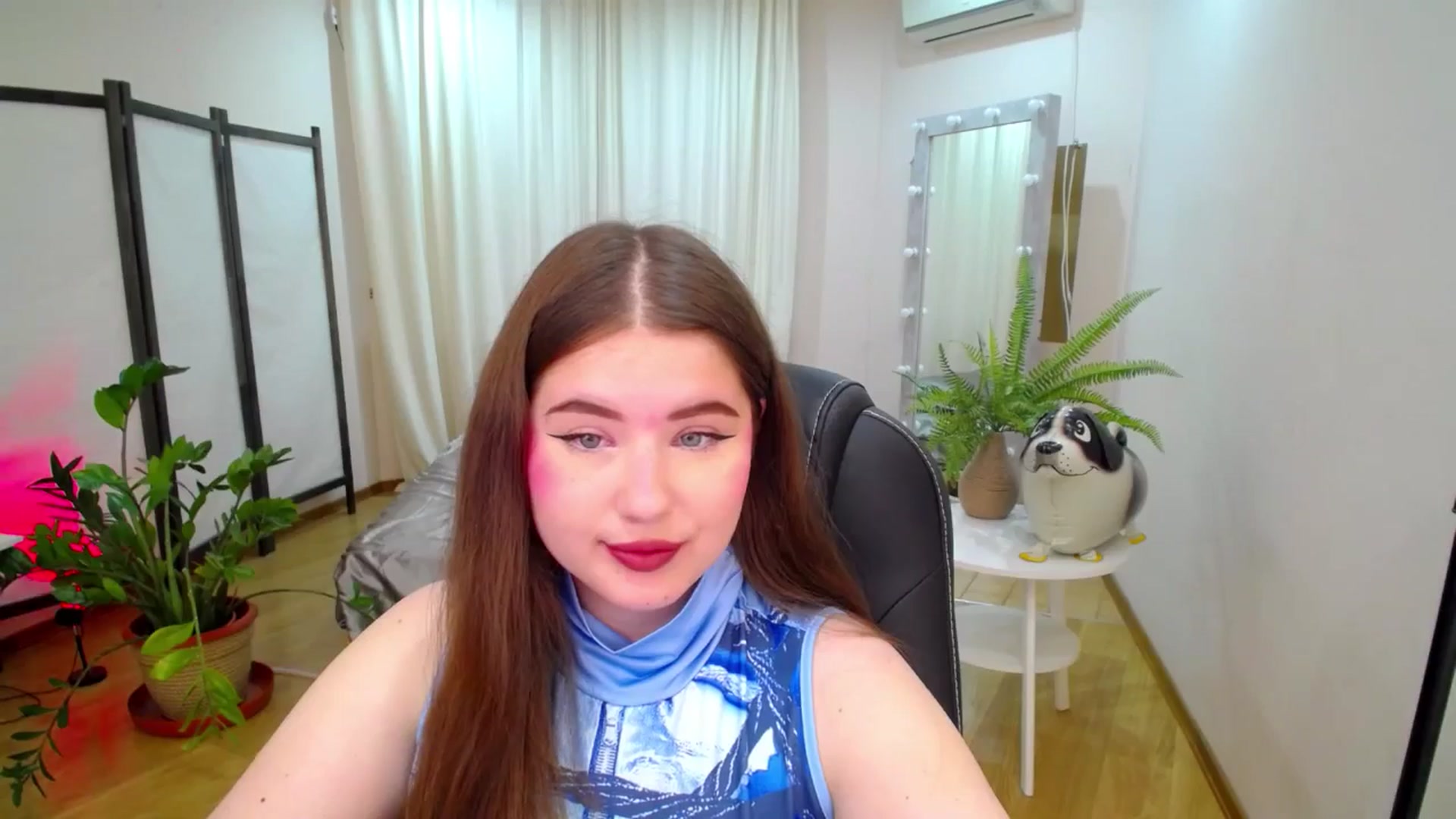Gallery image thumbnail from AdmireMyEyes's myfreecams stream on, 07/15/2025, 06:34 image 18 of 20