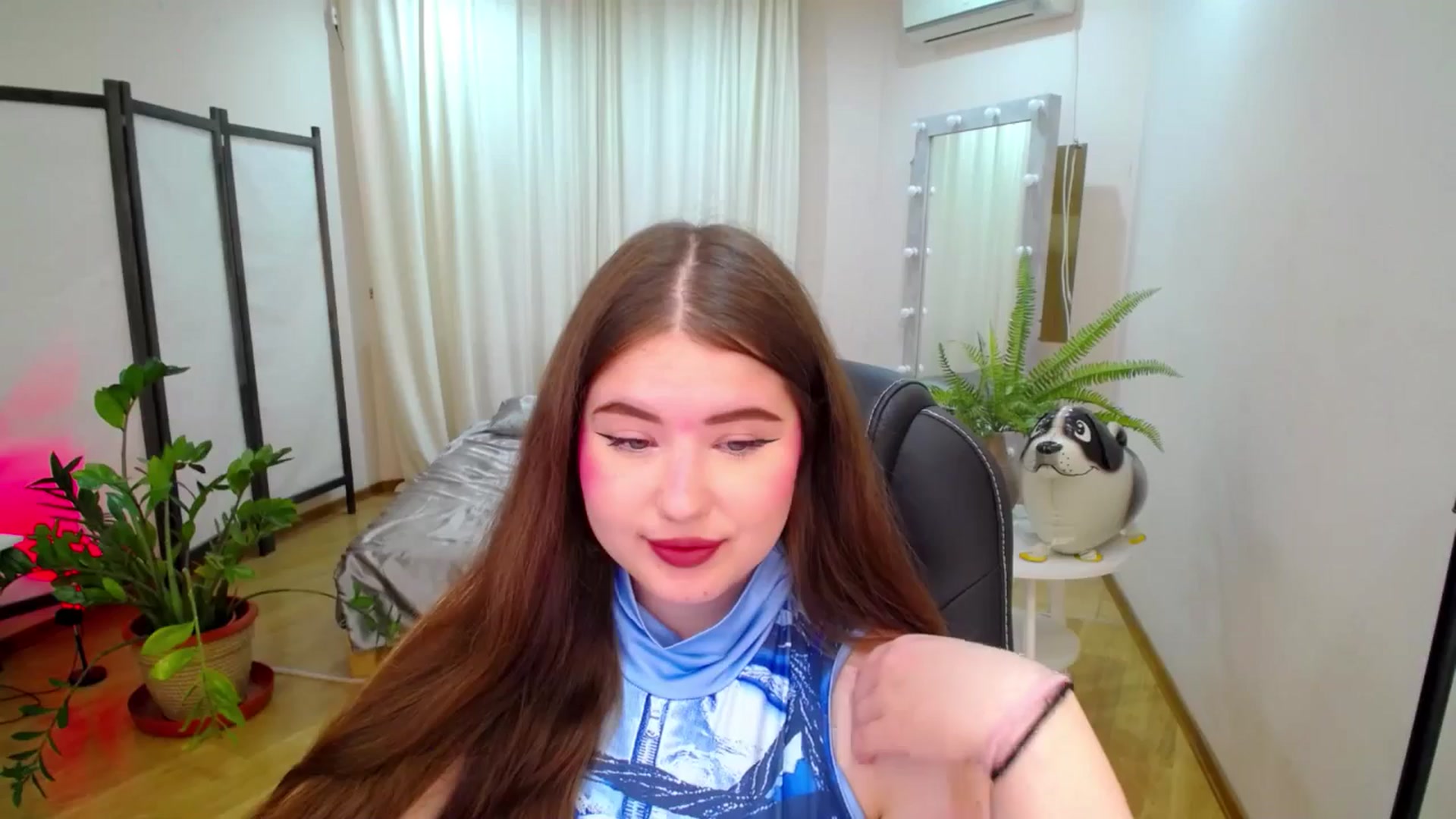Gallery image thumbnail from AdmireMyEyes's myfreecams stream on, 07/15/2025, 06:34 image 5 of 20